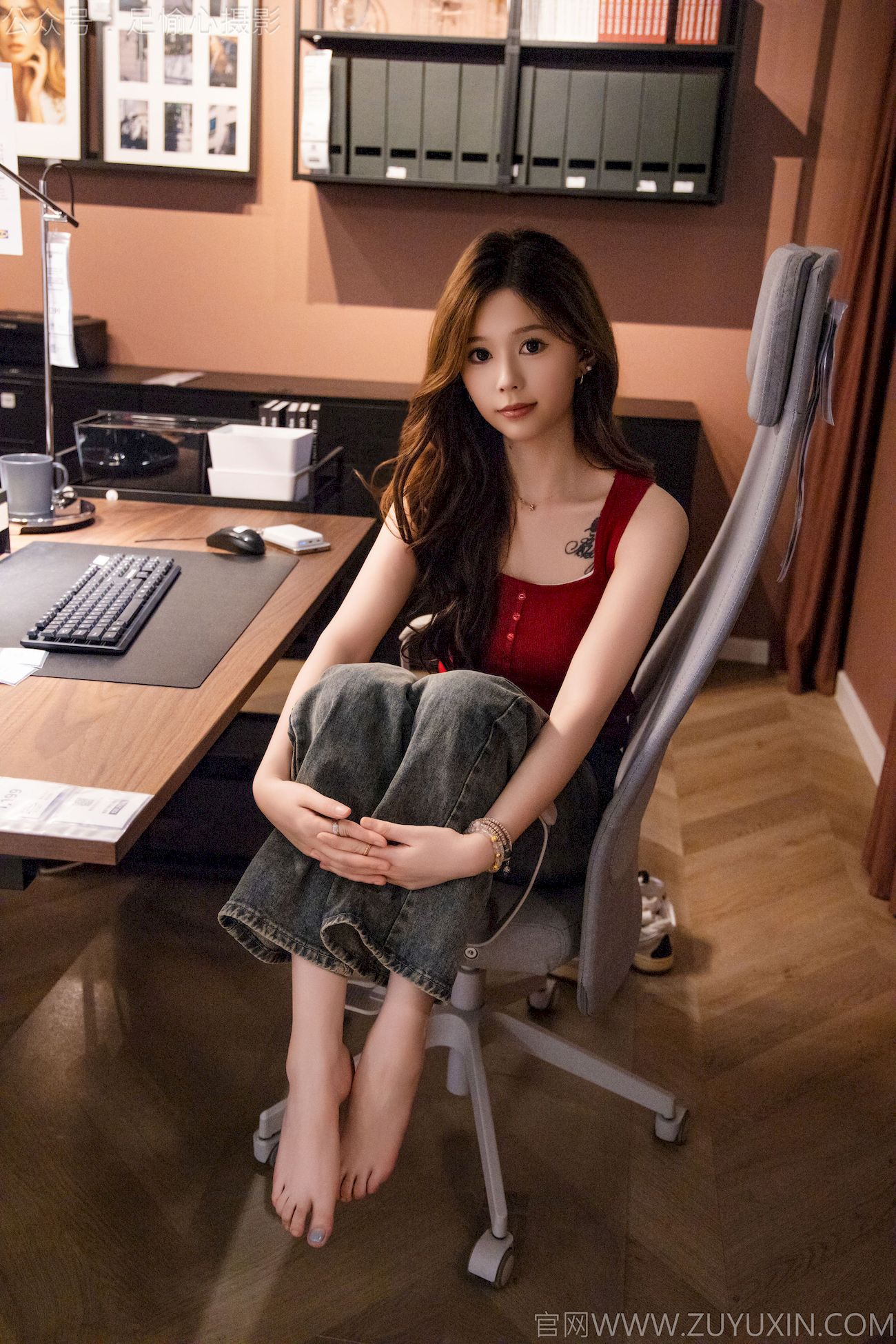 足愉心模特心凌裸足福利