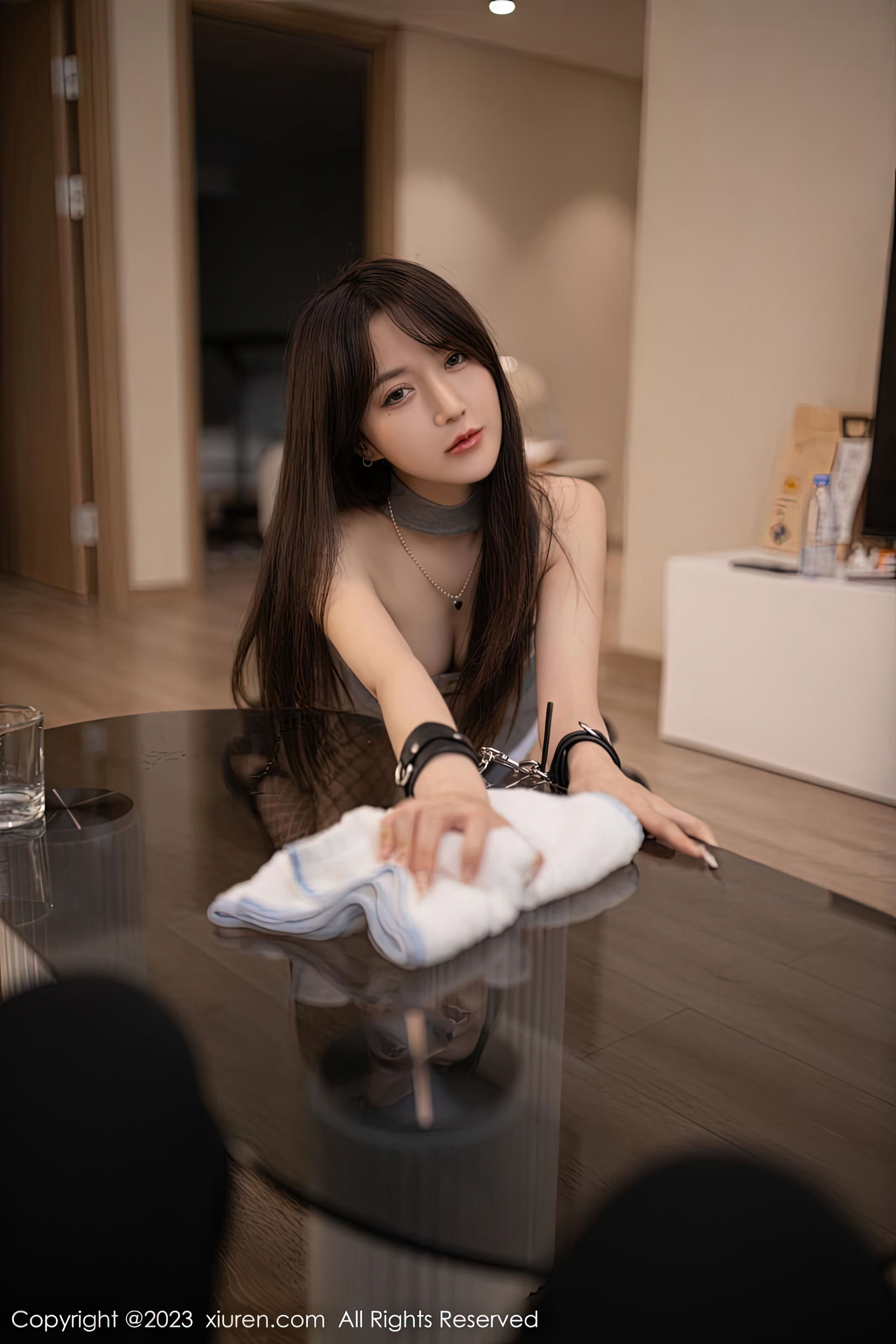 鱼子酱Fish - 灰色服饰+短裙珠三角旅拍