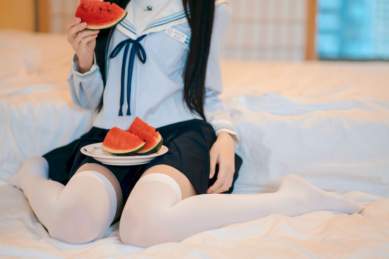 吃了个迟夏日呓语主题写真