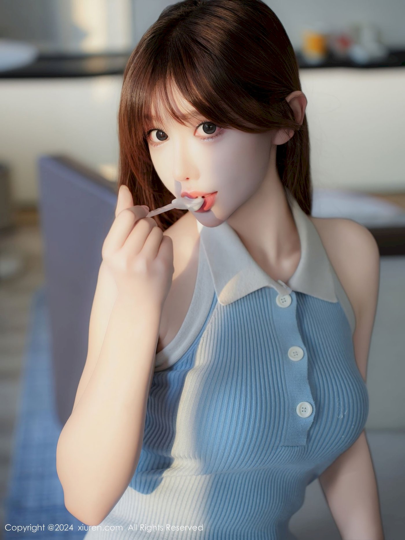 图片[14]-[XiuRen秀人网] No.9458 新人李金金 – 蓝色短裙+白色丝袜首套写真-御萝部落