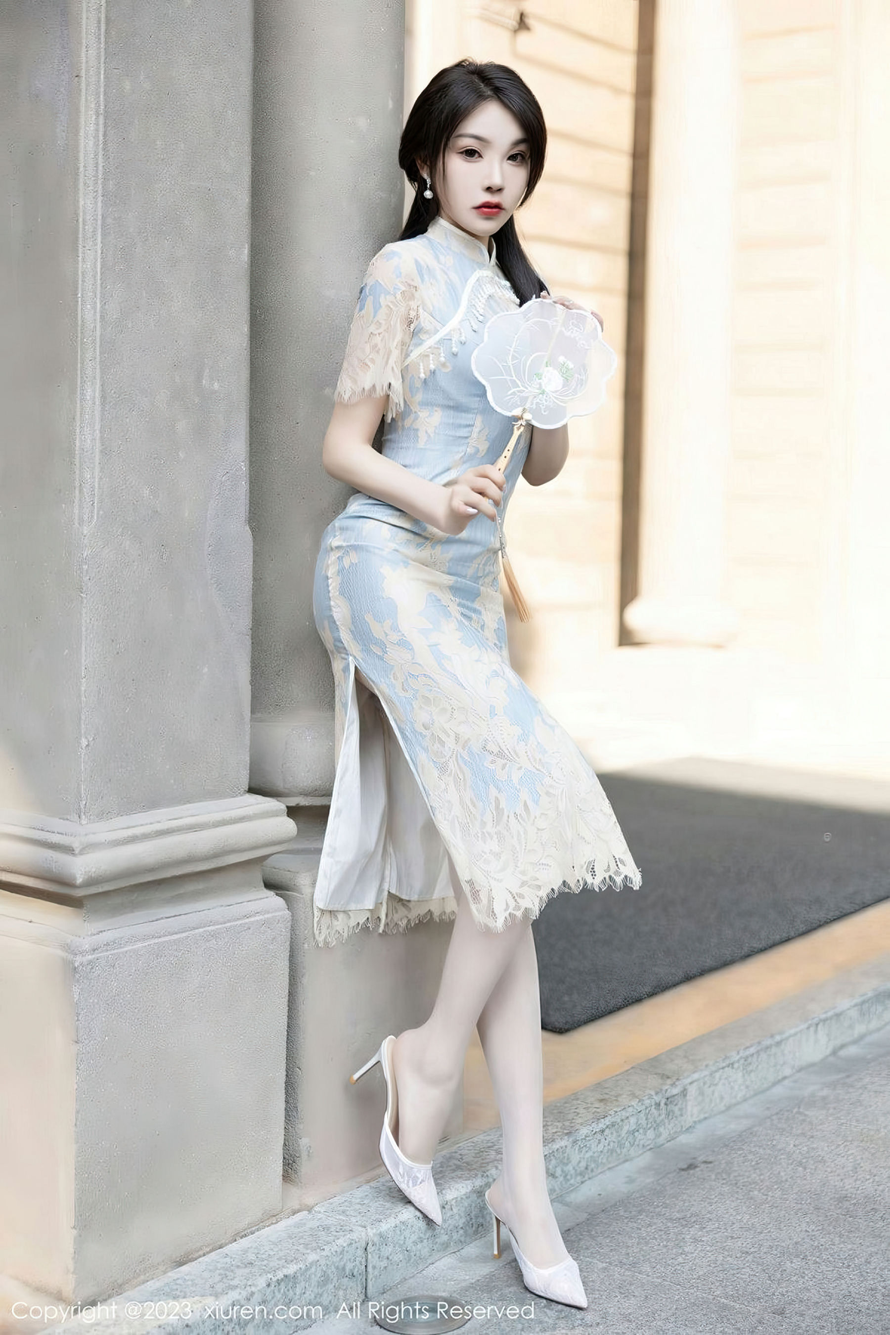 徐莉芝Booty - 浅色旗袍+诱人丝袜海南岛旅拍