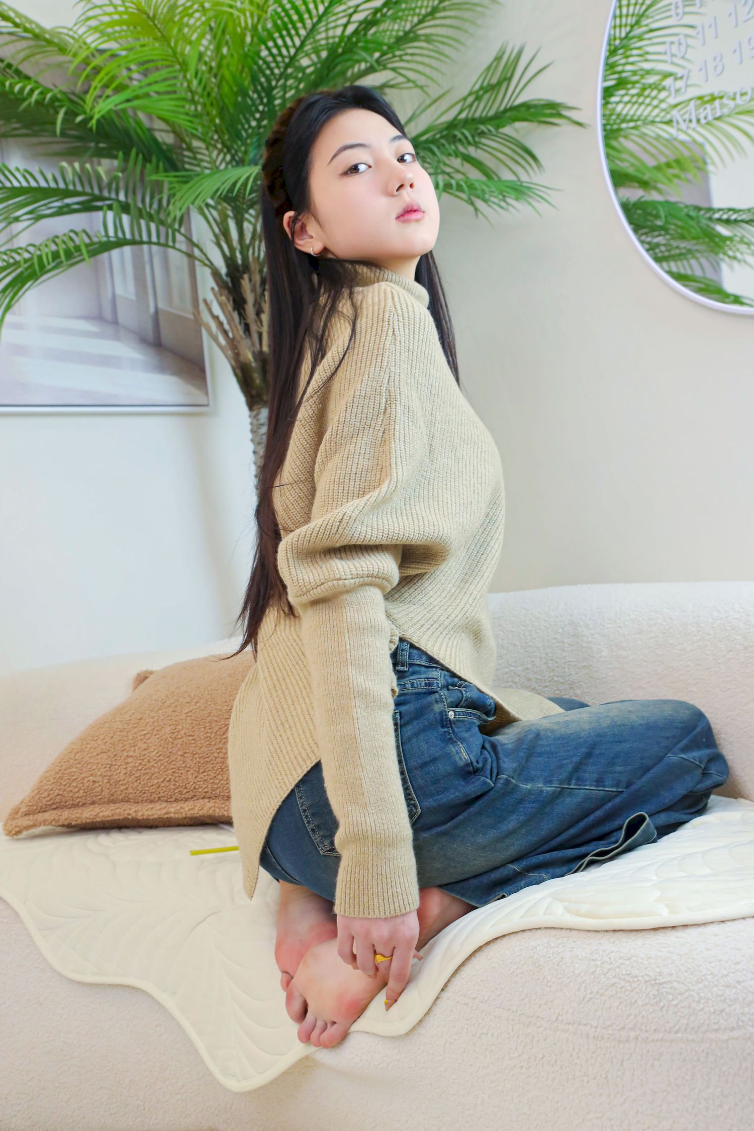 绮梦摄影模特小宇毛衣牛仔裤休闲写真