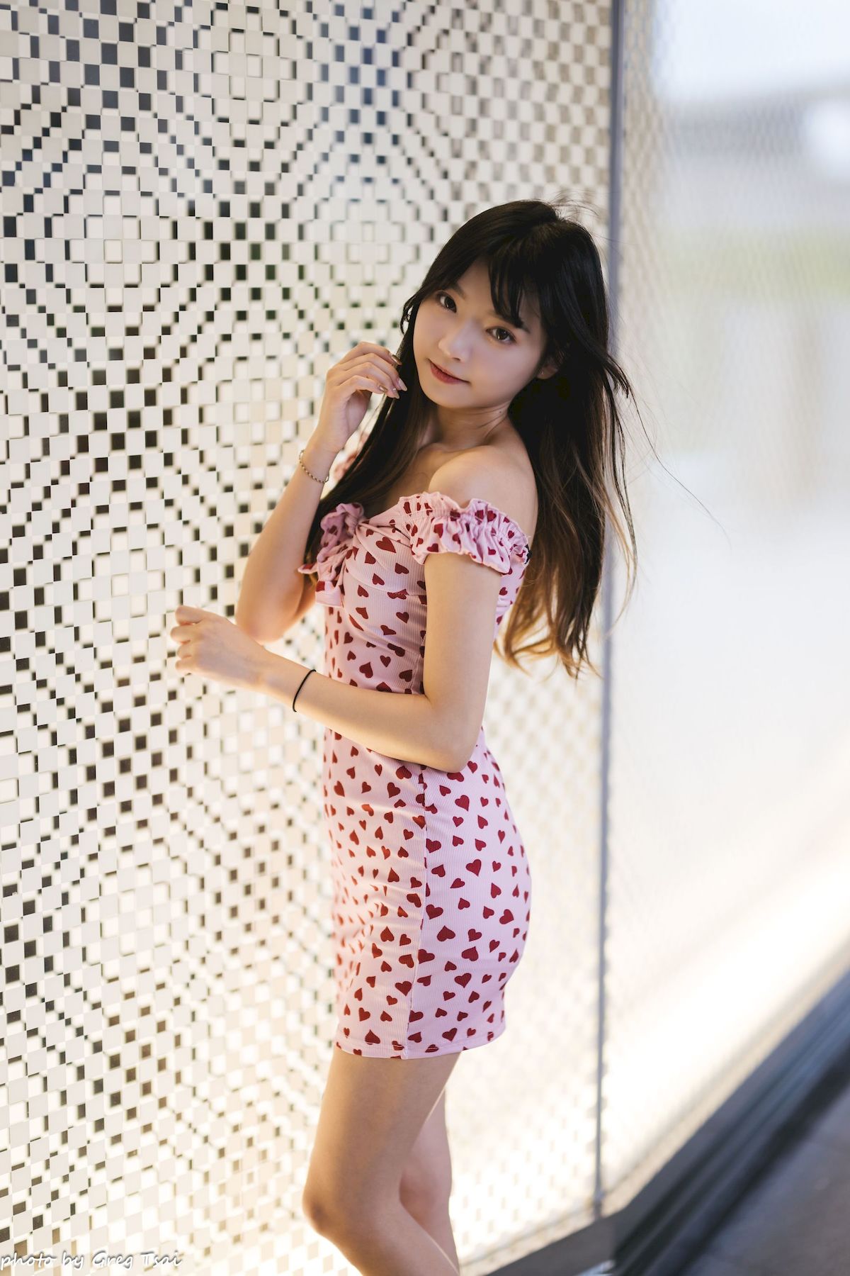 小穎红心包臀裙修长美腿信义区主题写真