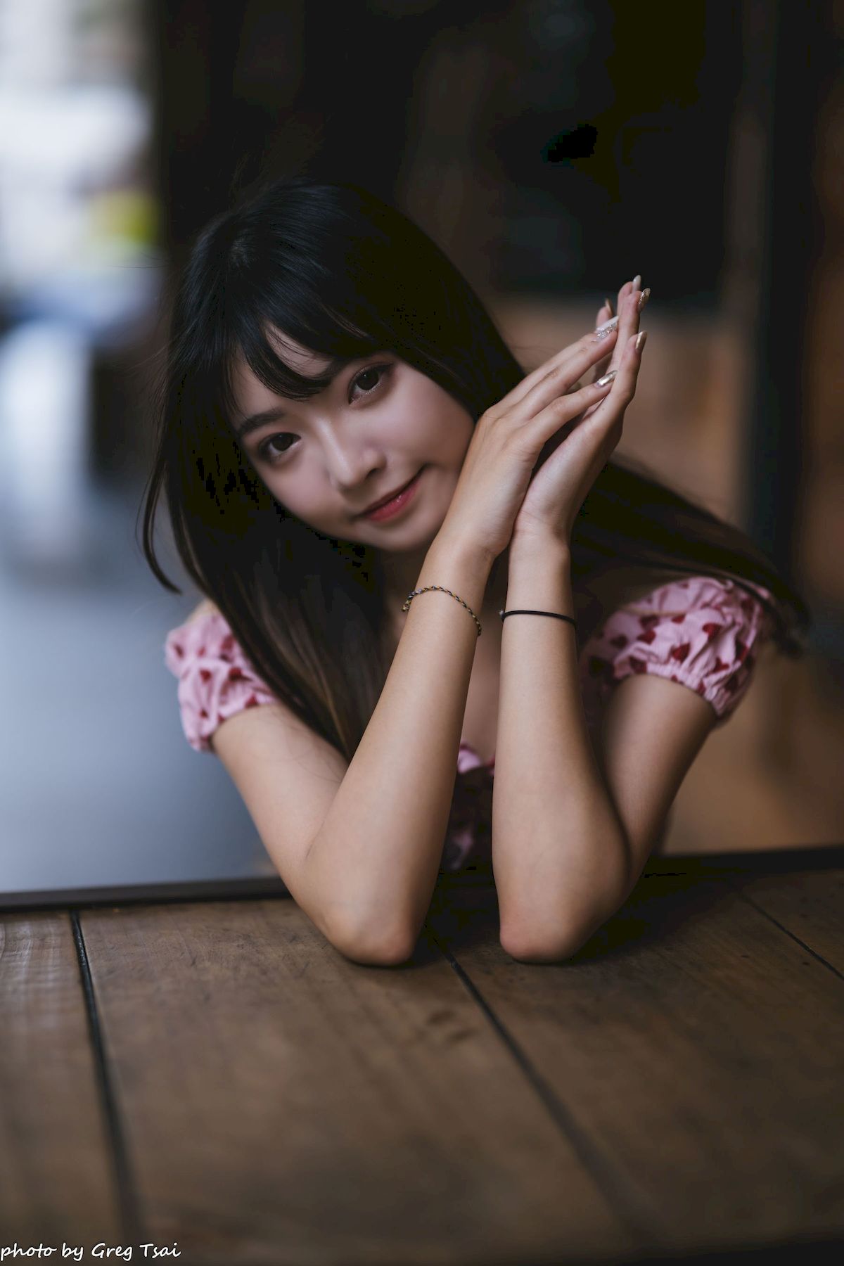 小穎红心包臀裙修长美腿信义区主题写真