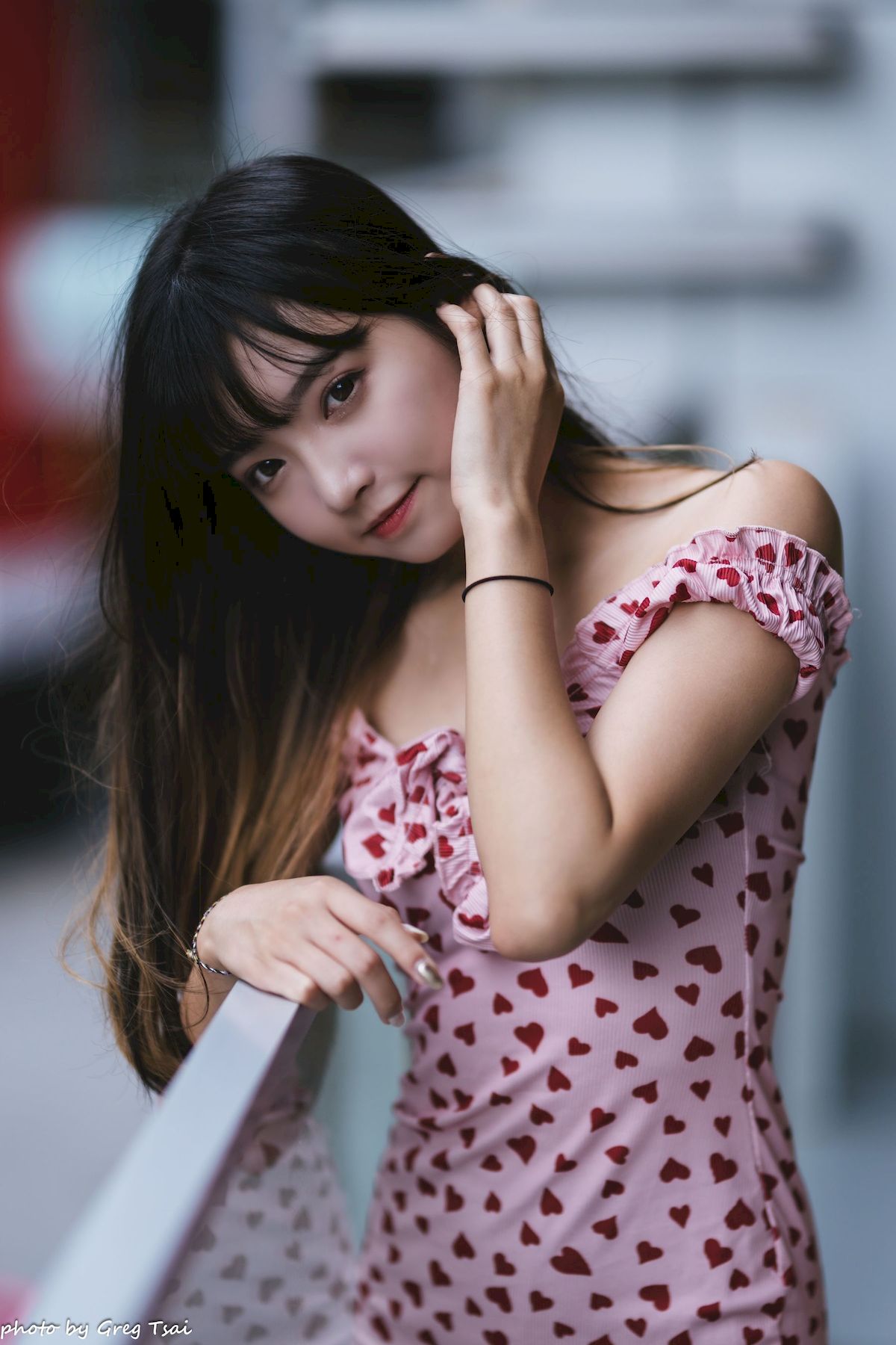 小穎红心包臀裙修长美腿信义区主题写真