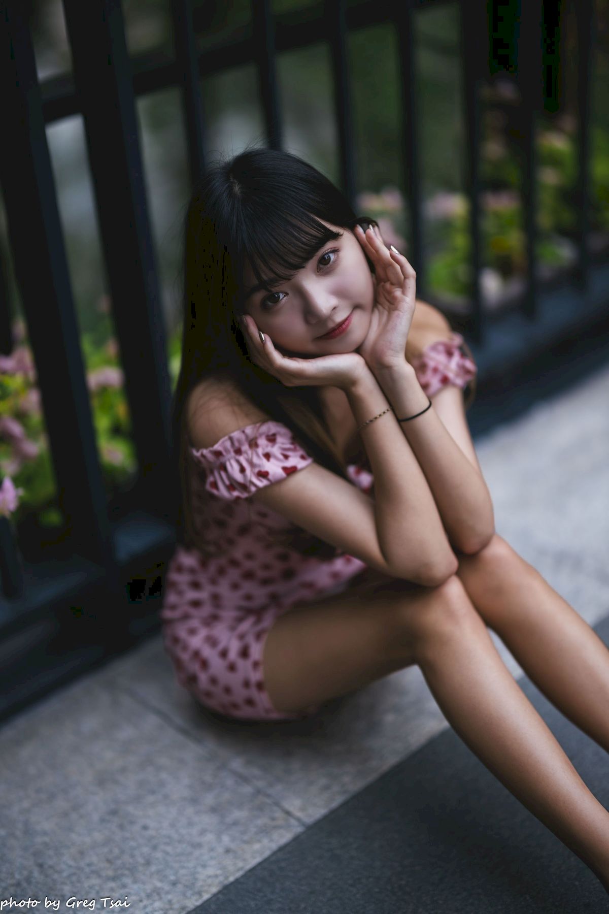 小穎红心包臀裙修长美腿信义区主题写真