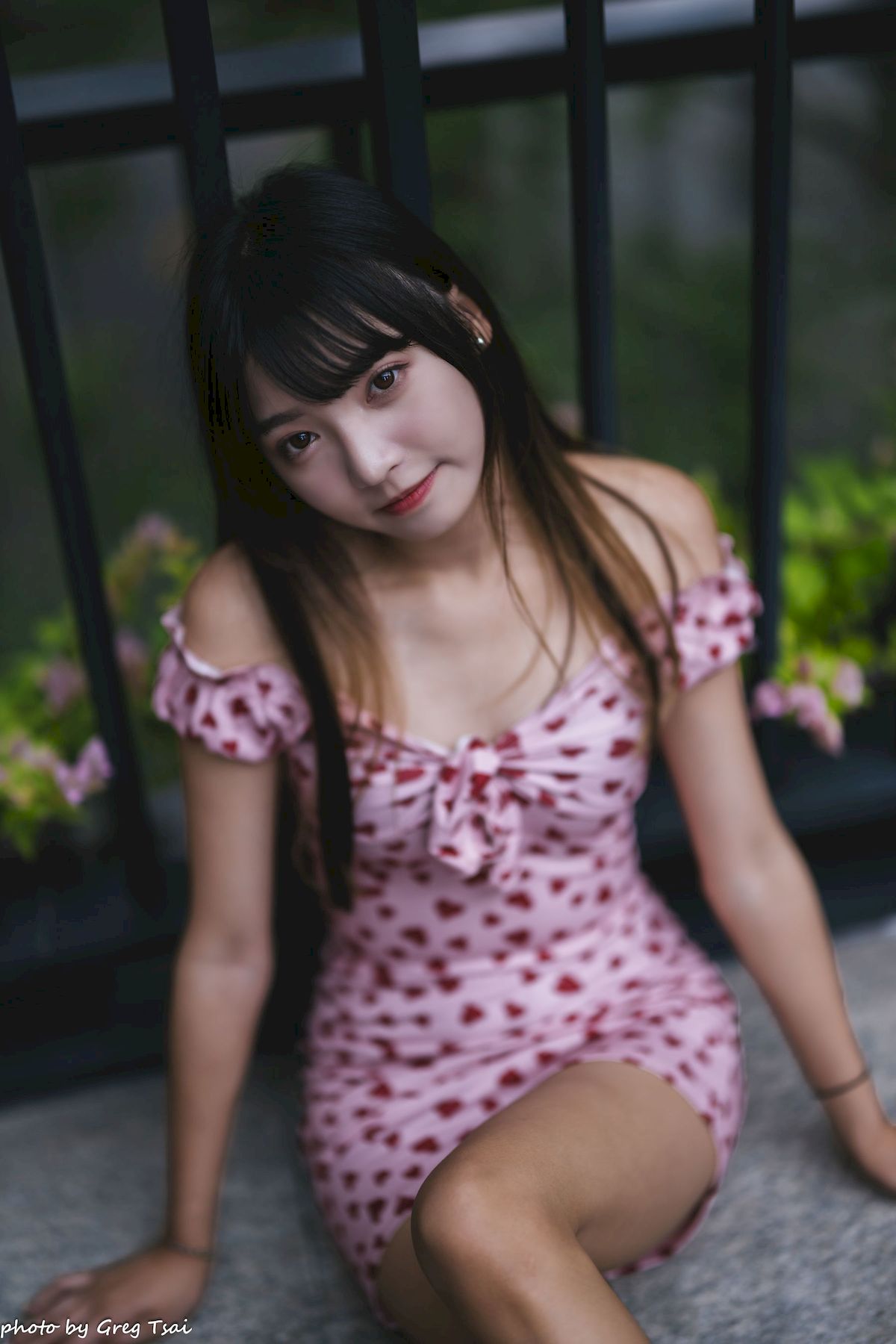 小穎红心包臀裙修长美腿信义区主题写真