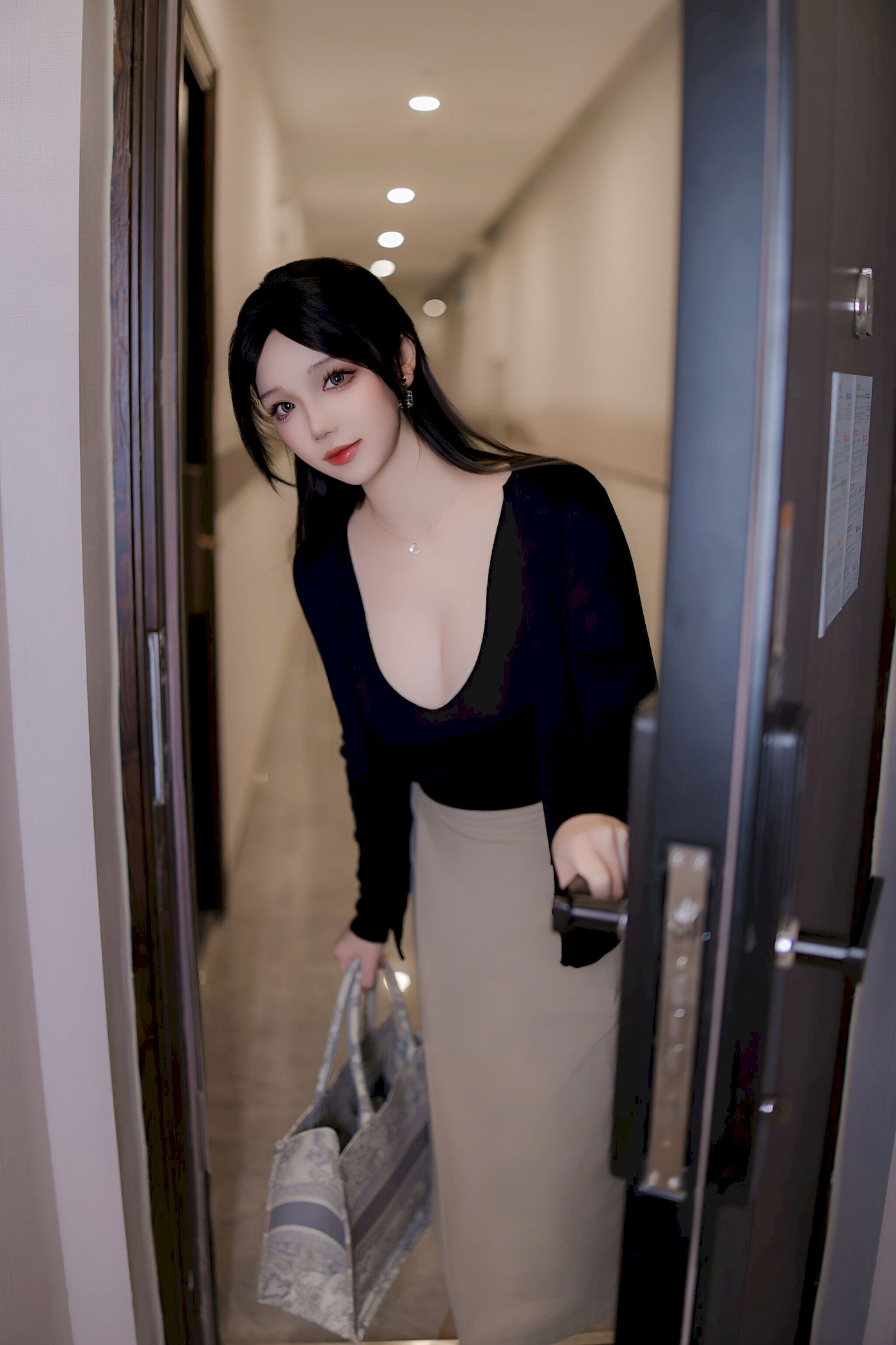 雪晴Astra丝足美腿职场大姐姐主题写真