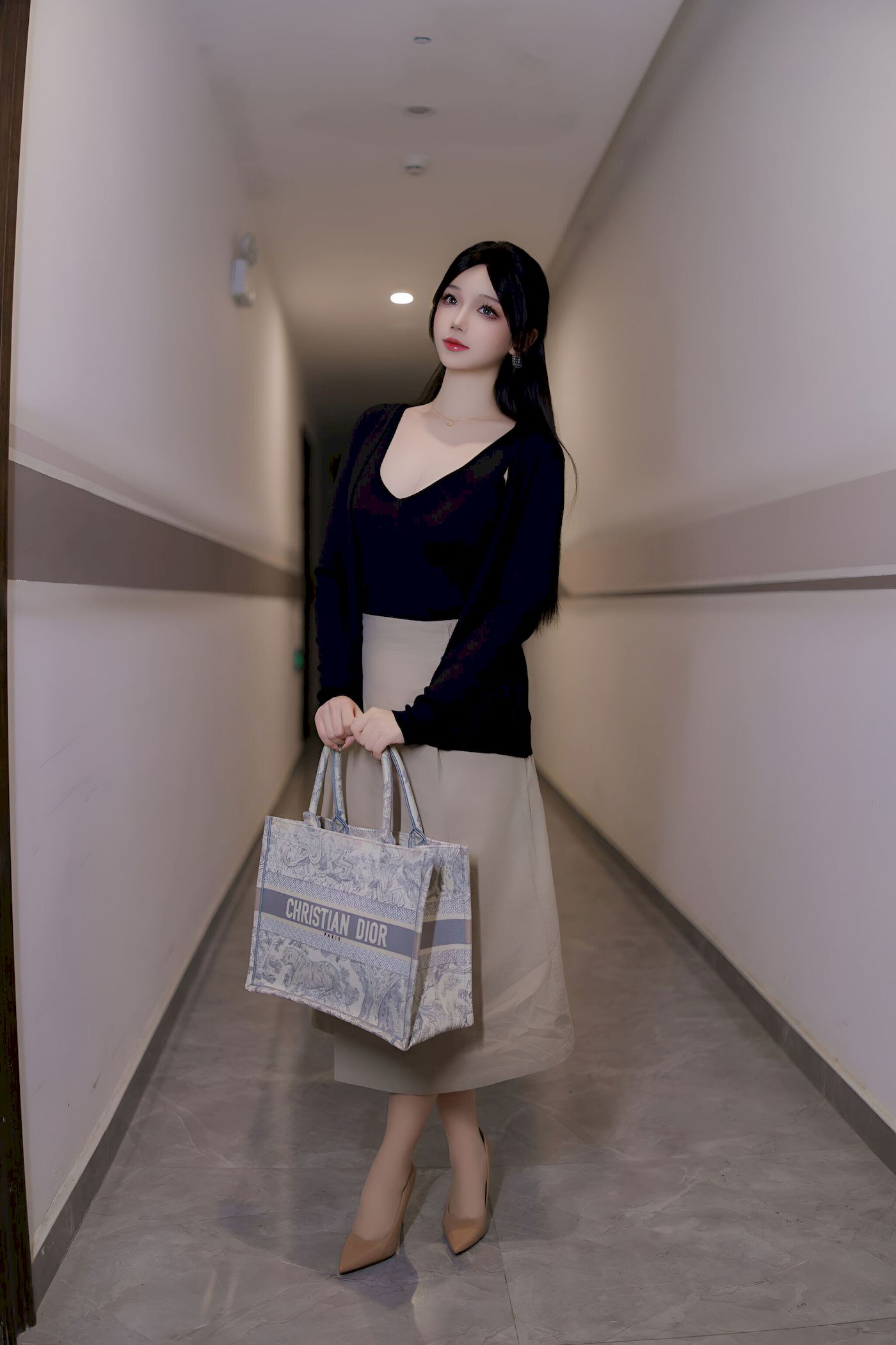 雪晴Astra丝足美腿职场大姐姐主题写真