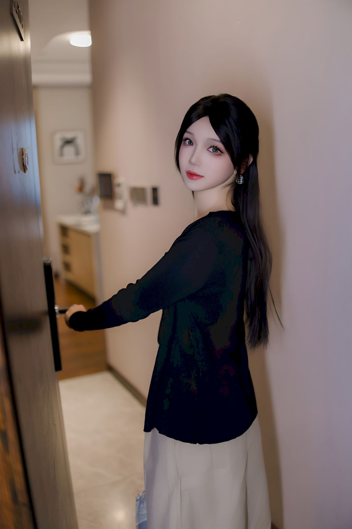 雪晴Astra丝足美腿职场大姐姐主题写真