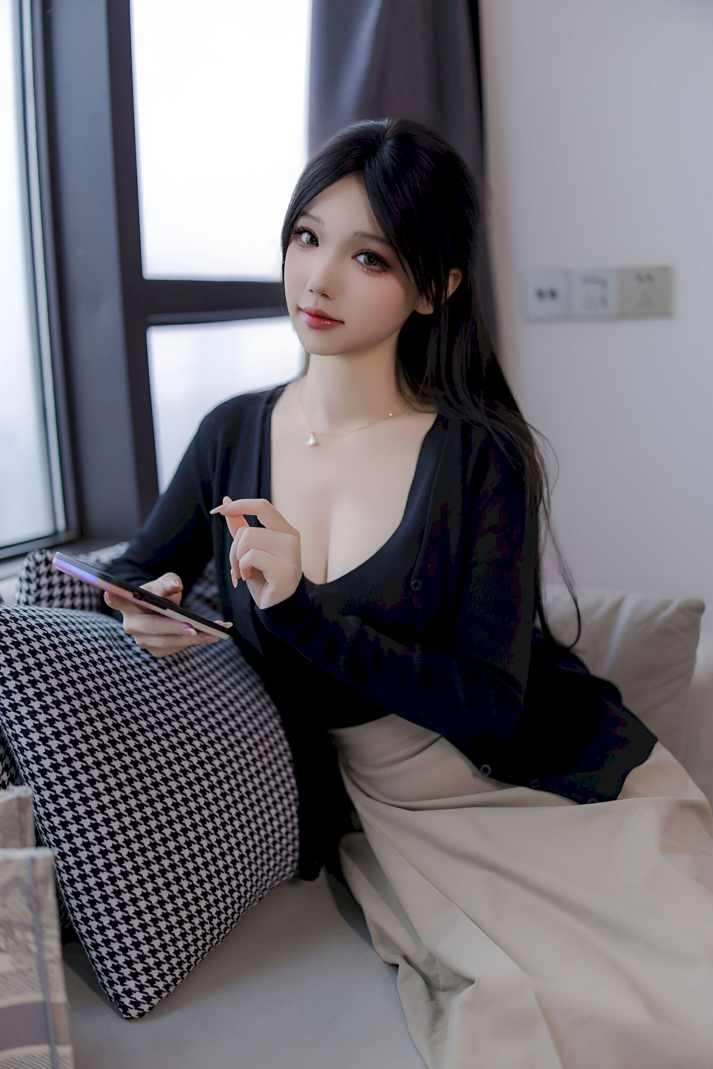 雪晴Astra丝足美腿职场大姐姐主题写真