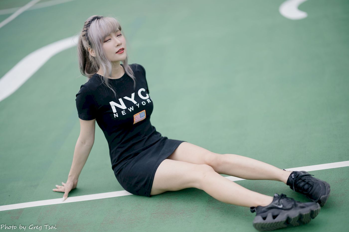 凯云黑裙美腿巧语嫣然运动风写真