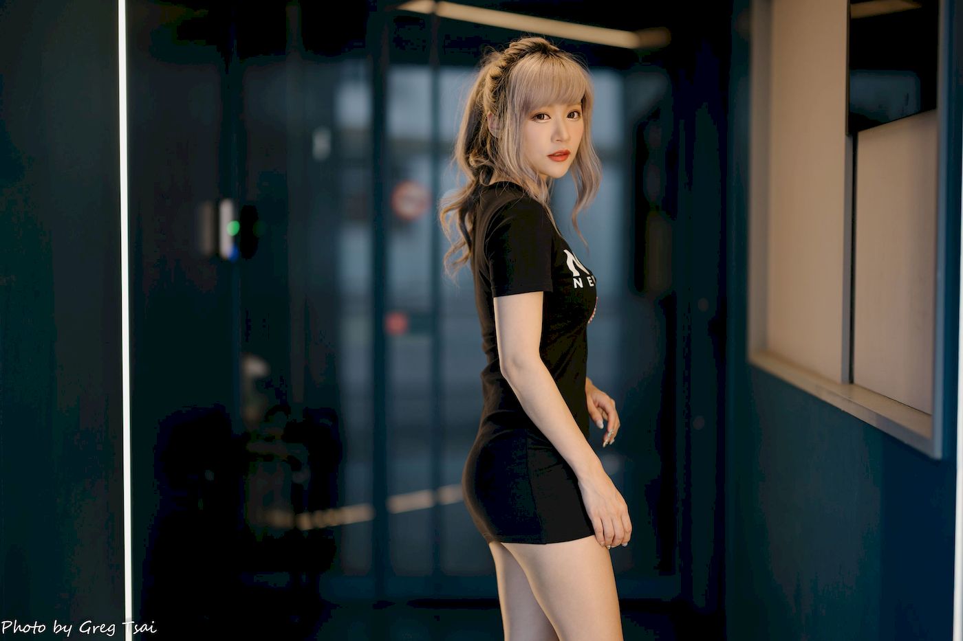 凯云黑裙美腿巧语嫣然运动风写真