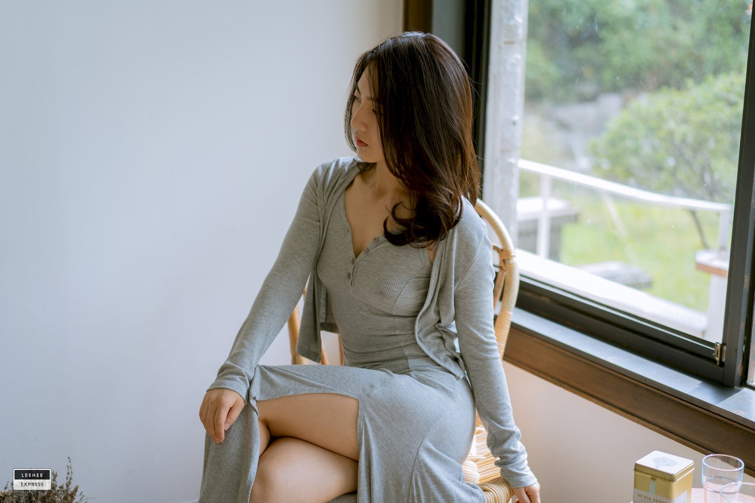 LEEHEE EXPRESS美女Ray毛衣长裙显姣好身材