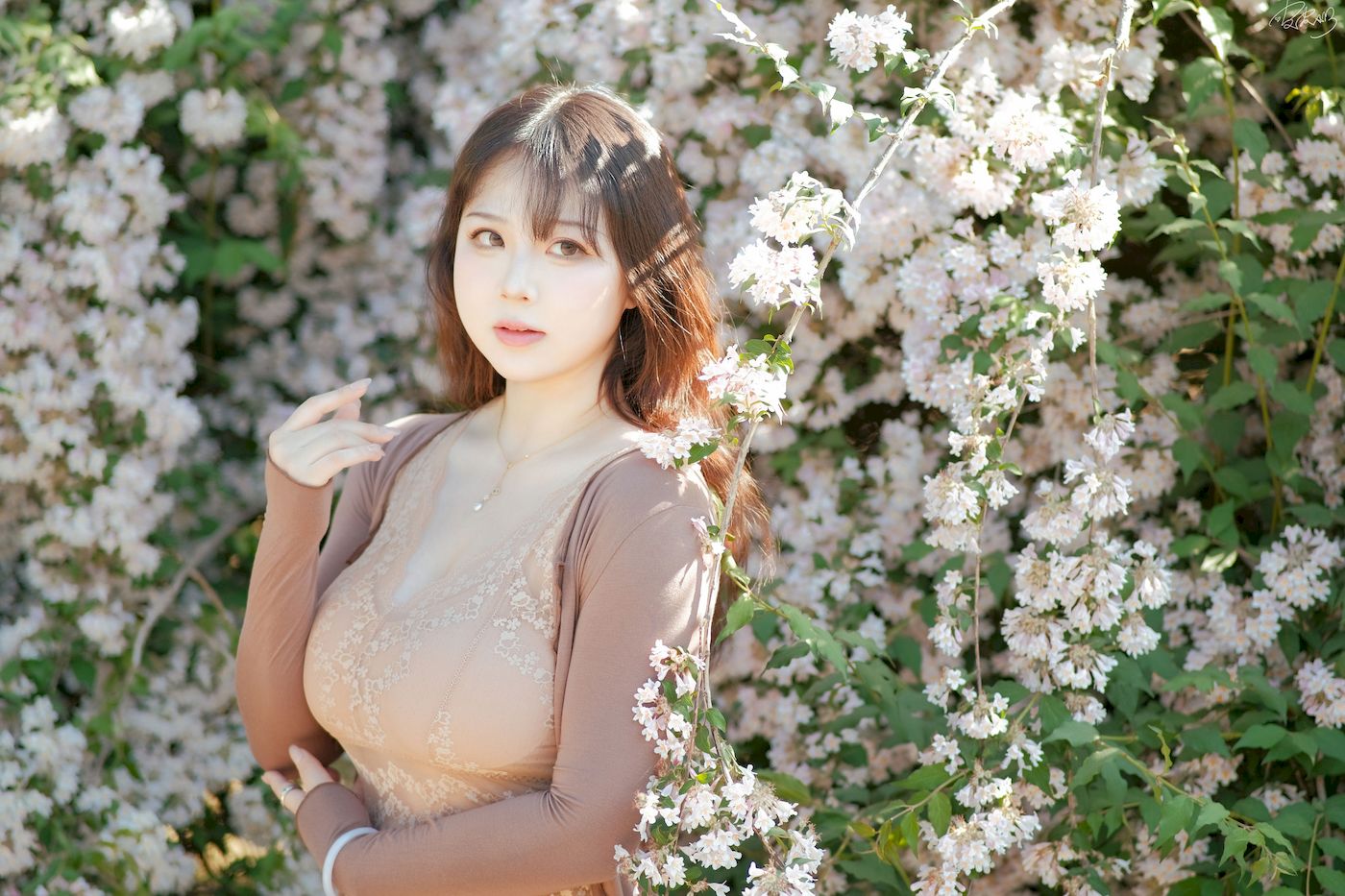 皮皮奶可可爱了啦公园长椅人妻户外写真