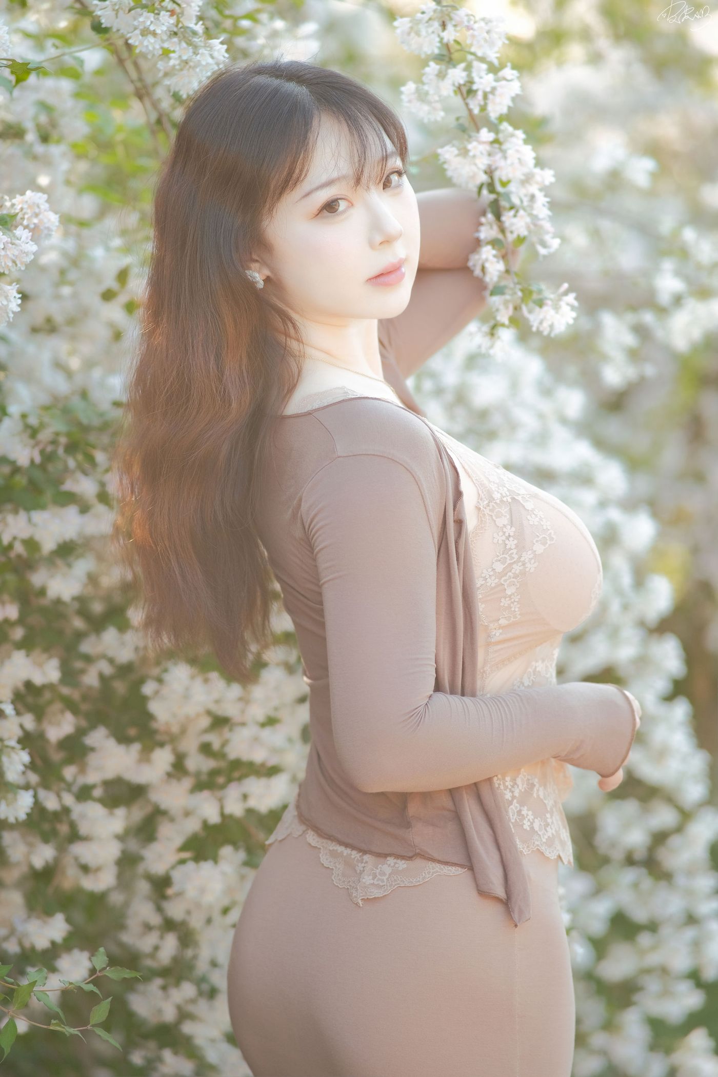 皮皮奶可可爱了啦公园长椅人妻户外写真