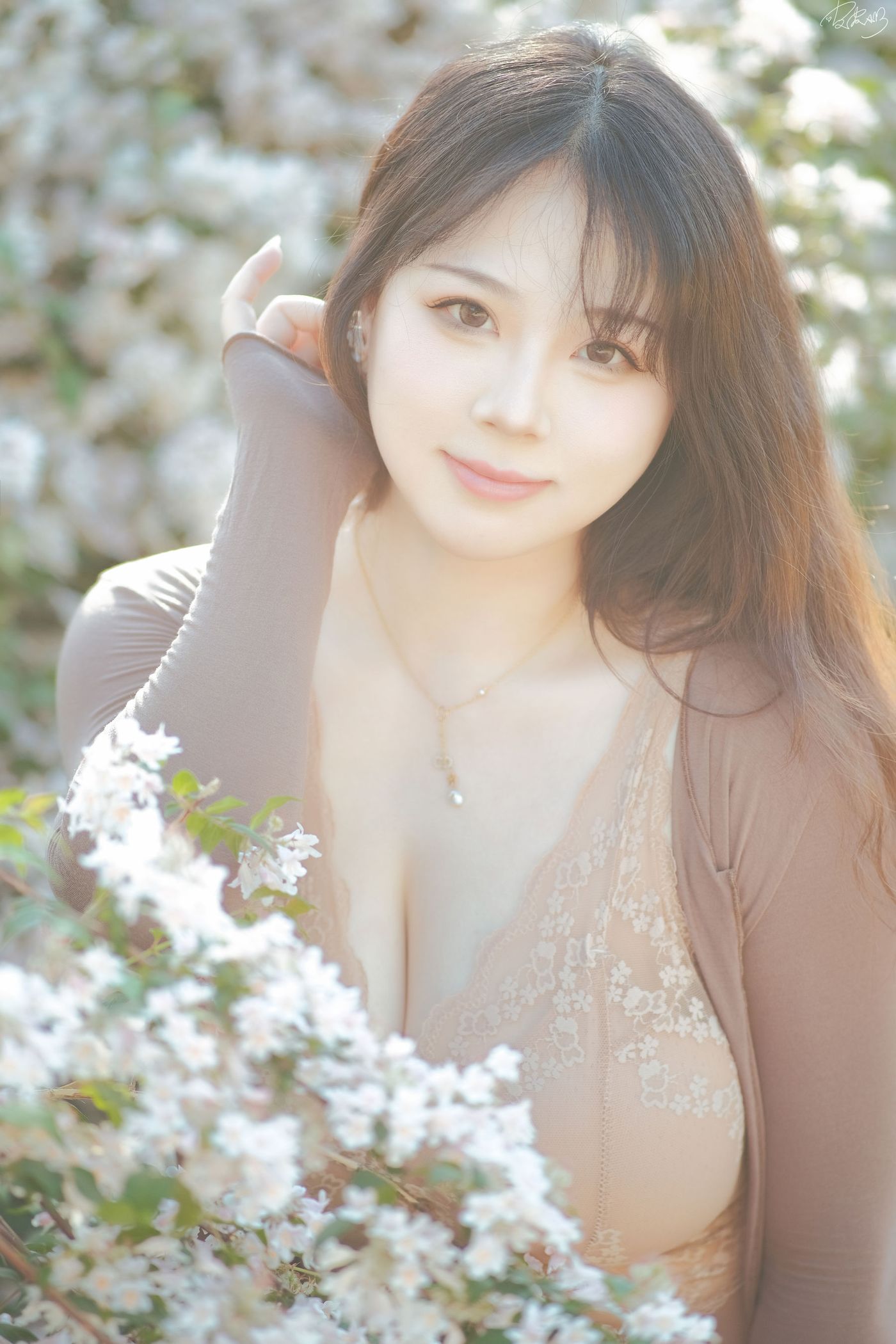 皮皮奶可可爱了啦公园长椅人妻户外写真