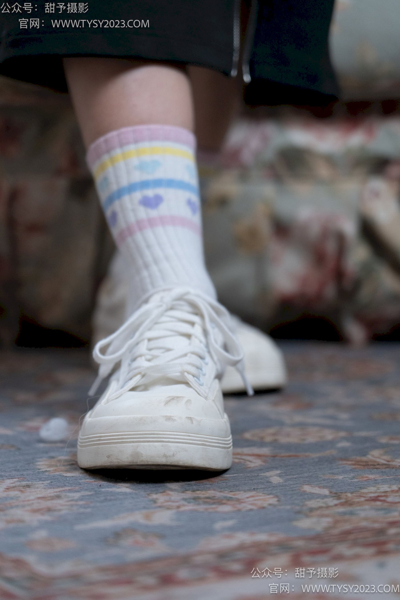 甜予摄影筱筱微卷长发休闲风写真