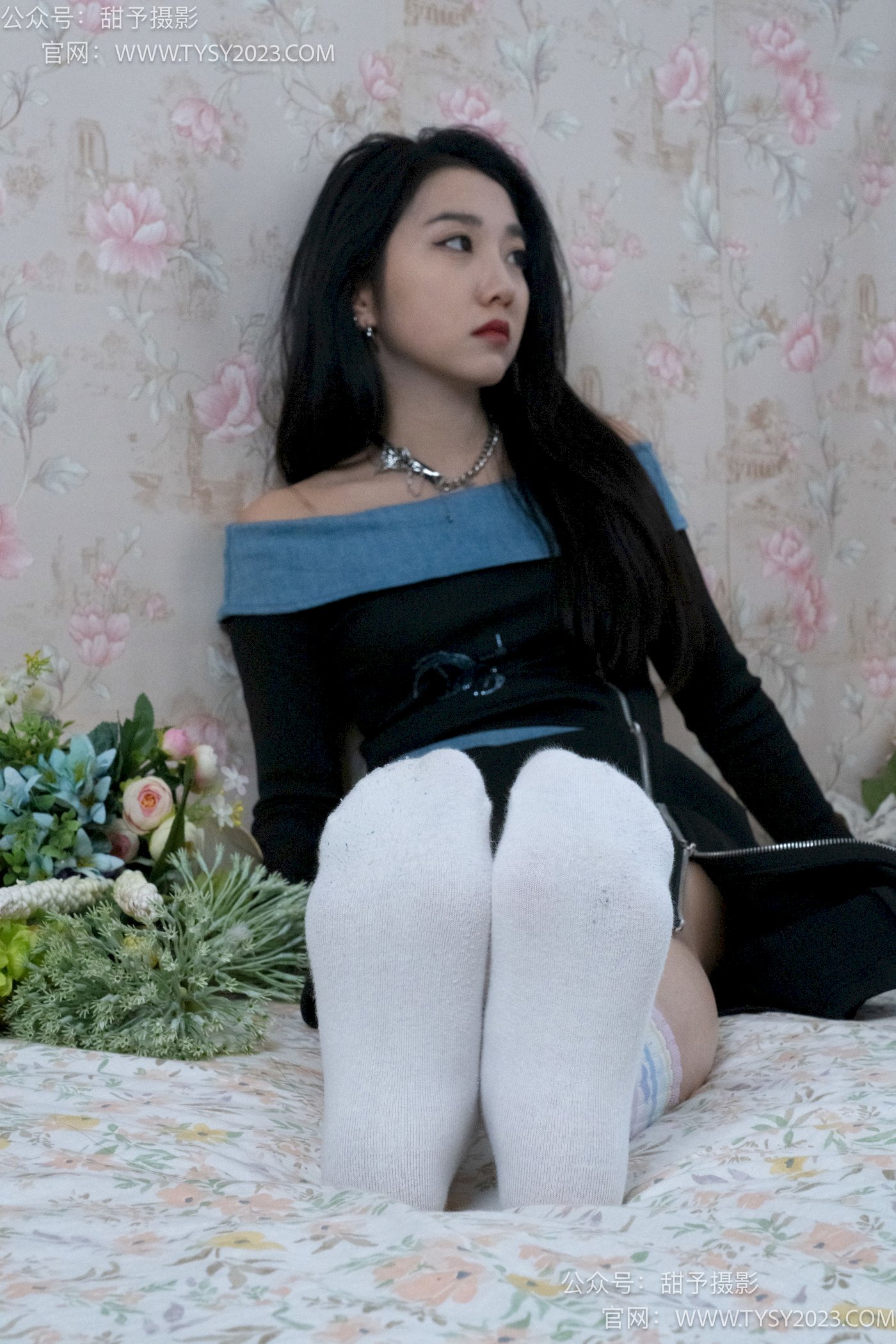 甜予摄影筱筱微卷长发休闲风写真