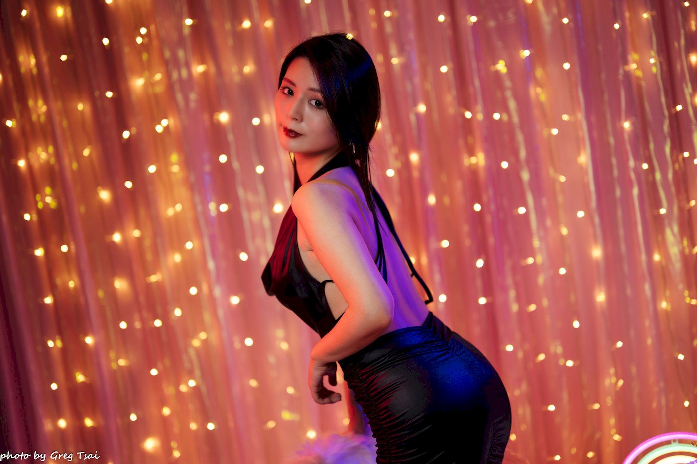 筱筱黑色皮裙黑长直秀发居家熟女棚拍