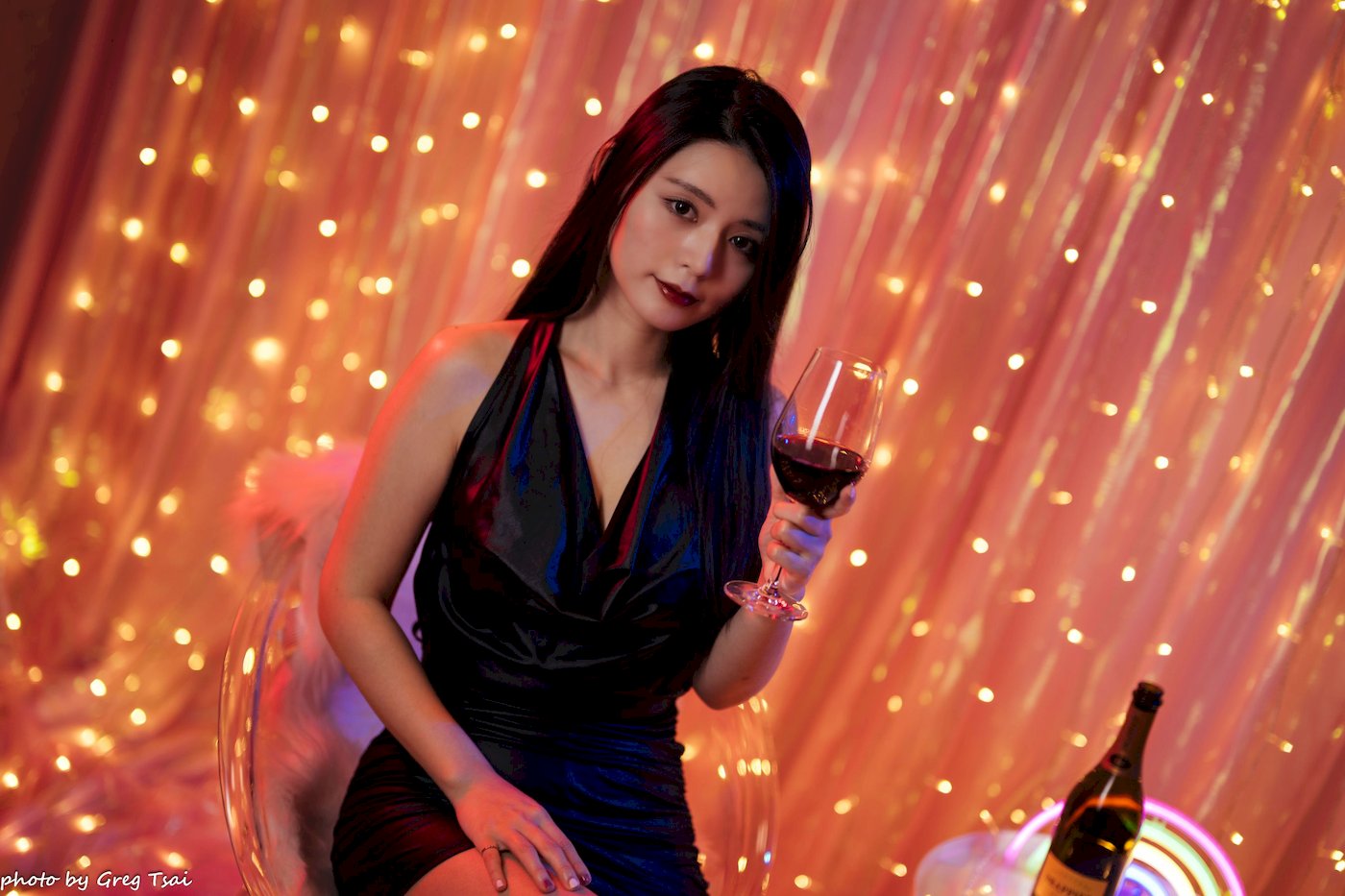 筱筱黑色皮裙黑长直秀发居家熟女棚拍