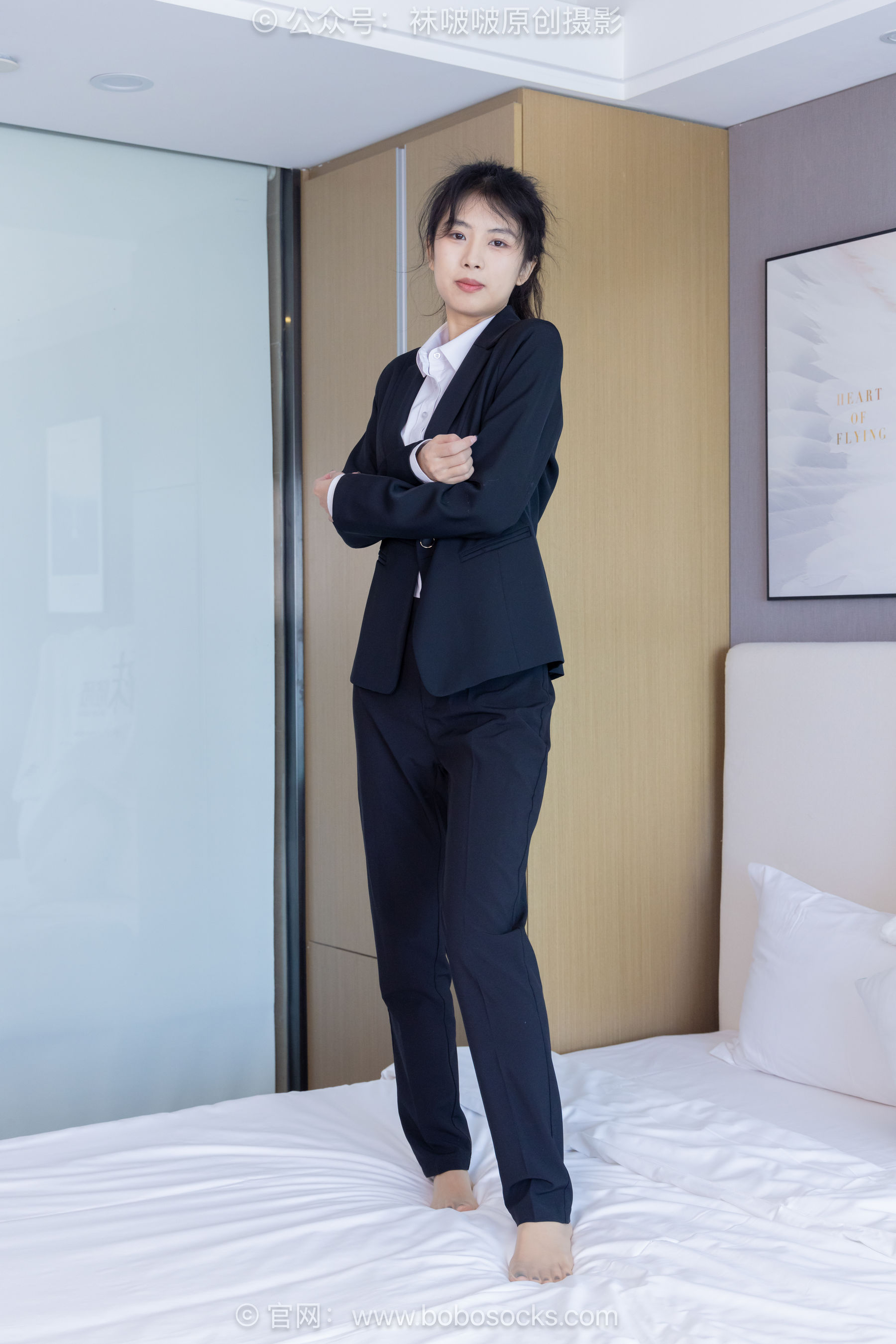 袜啵啵模特奶油白领OL制服裤里丝写真