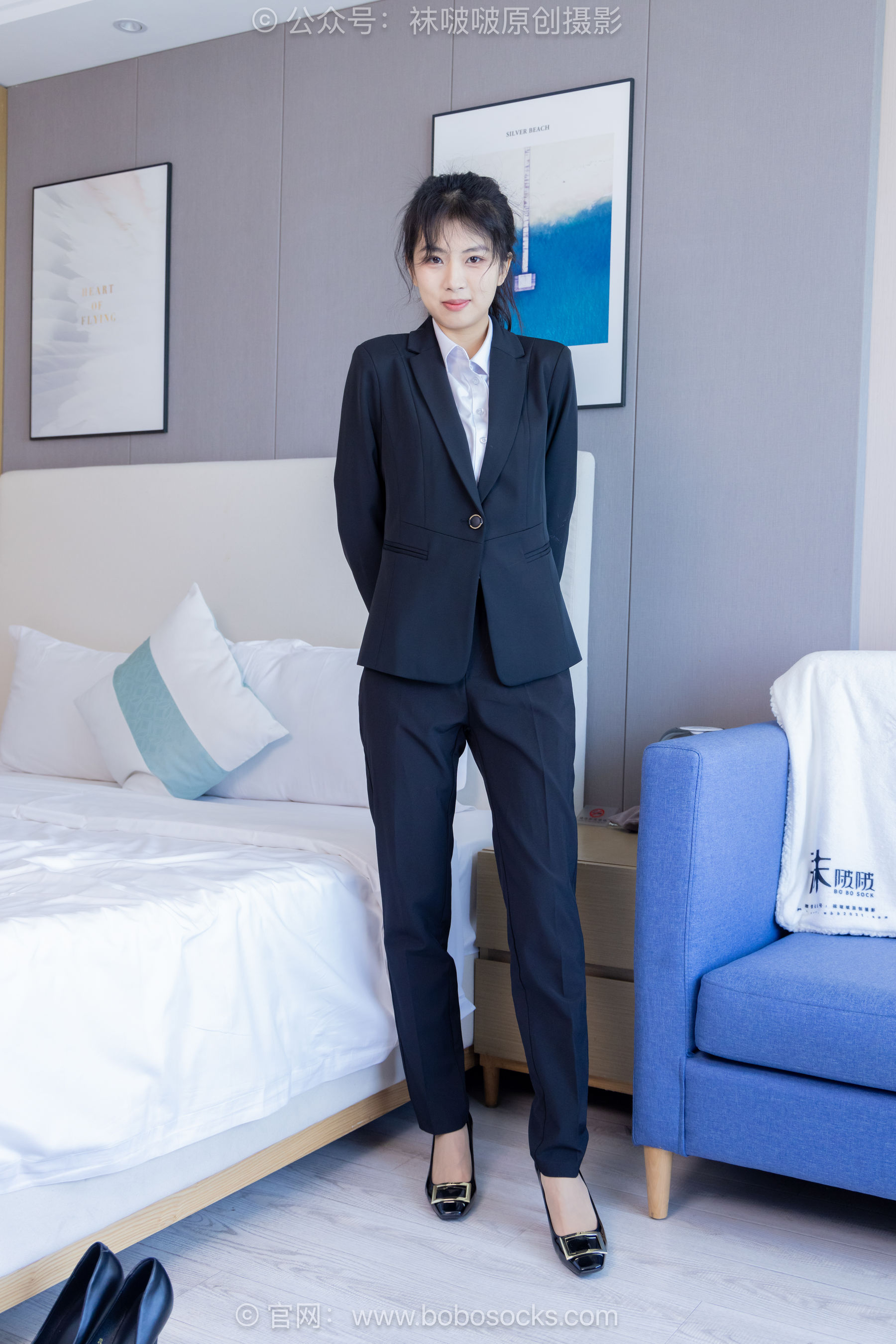 袜啵啵模特奶油白领OL制服裤里丝写真