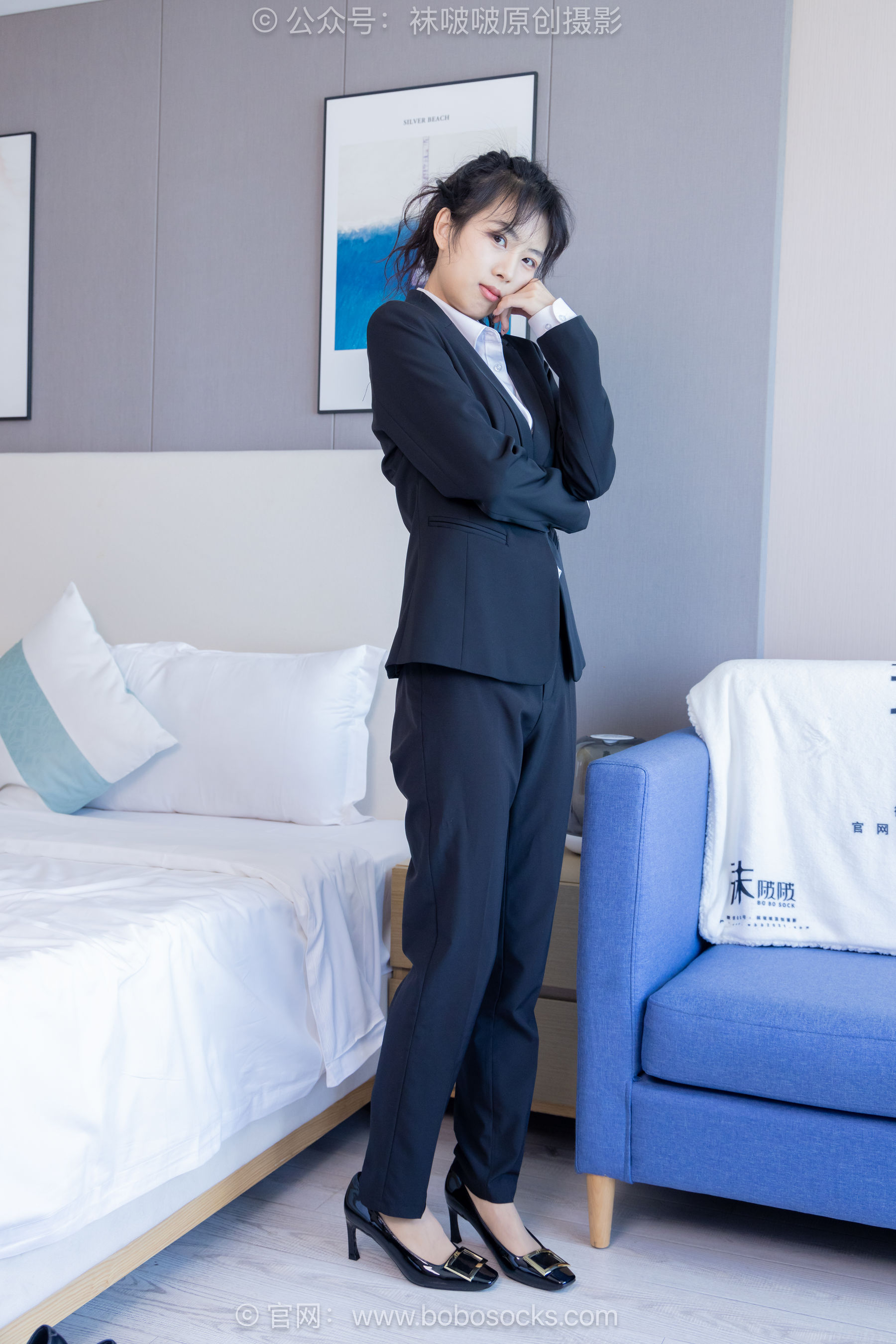 袜啵啵模特奶油白领OL制服裤里丝写真