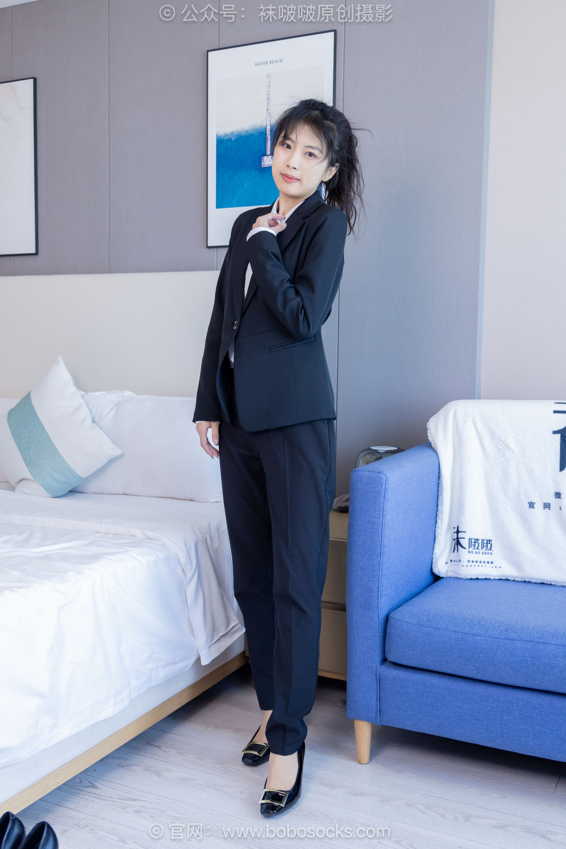 袜啵啵模特奶油白领OL制服裤里丝写真