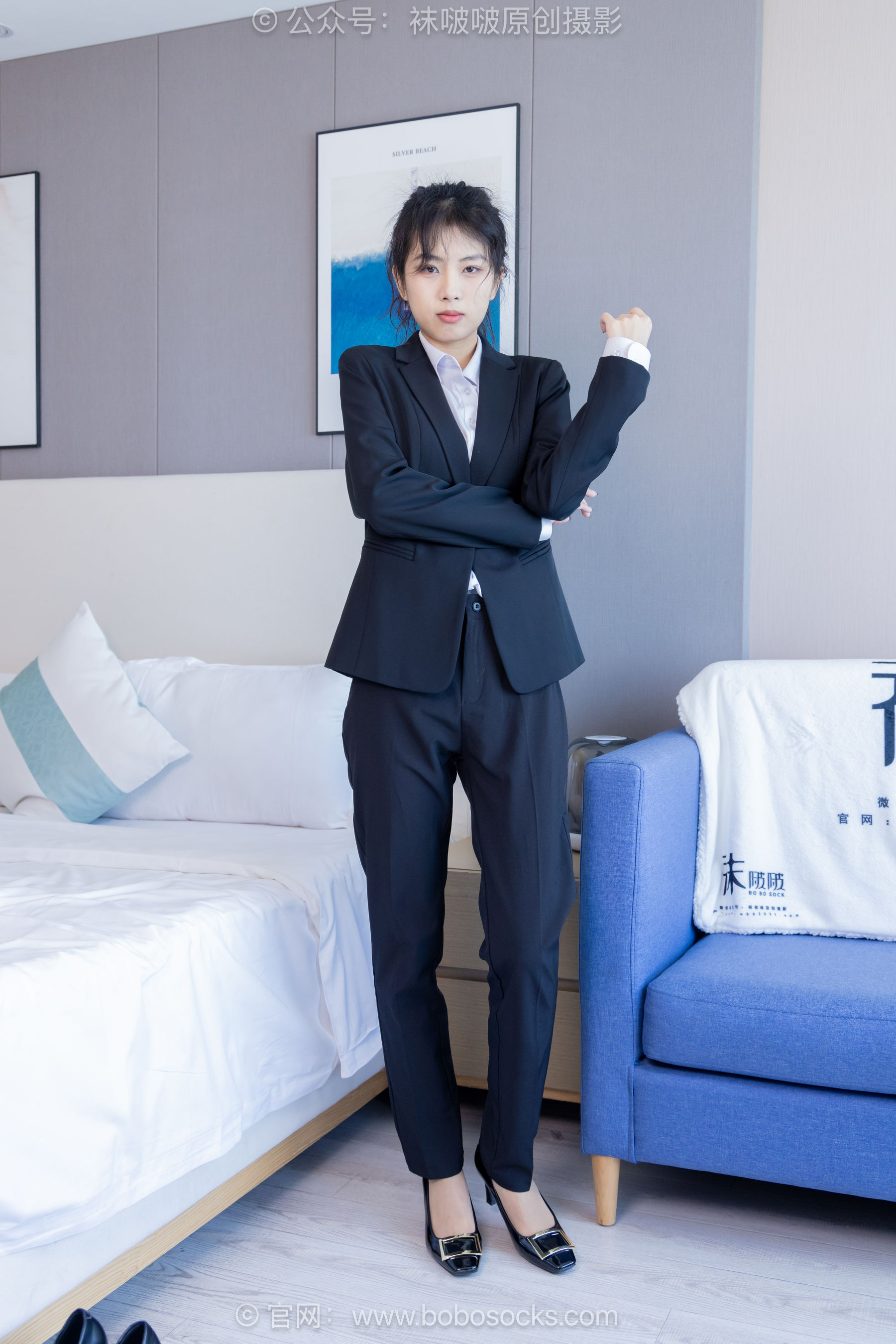 袜啵啵模特奶油白领OL制服裤里丝写真