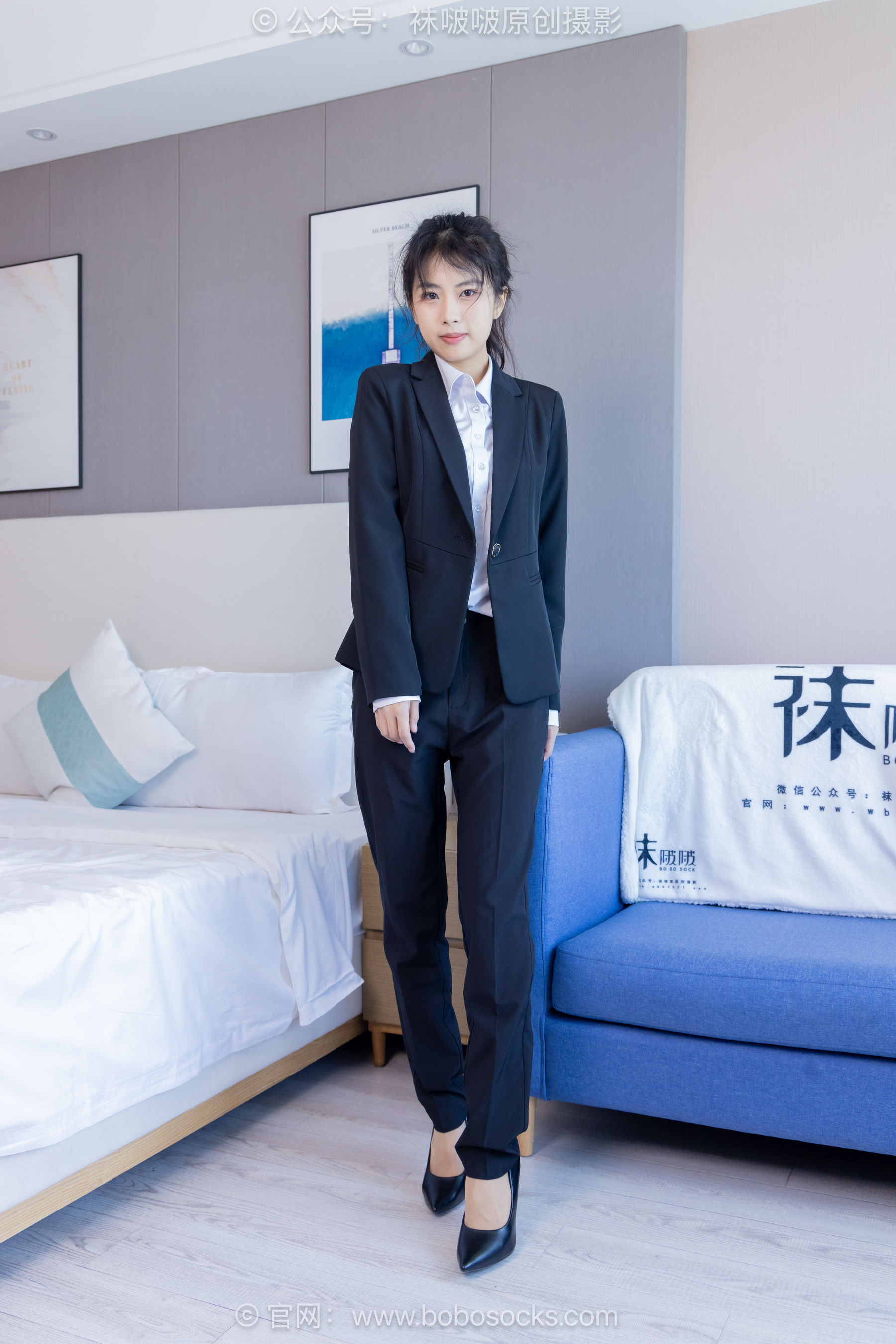 袜啵啵模特奶油白领OL制服裤里丝写真