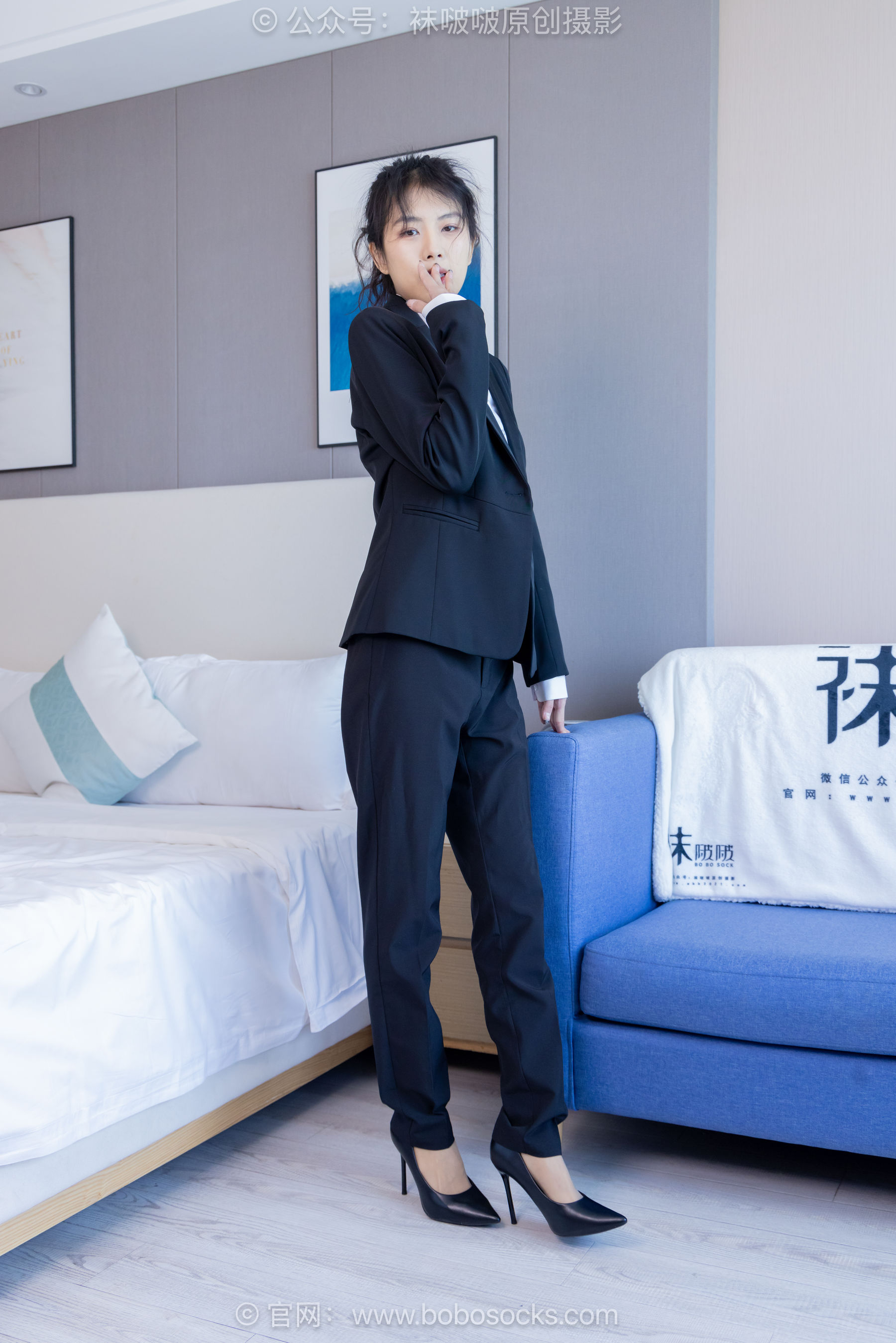 袜啵啵模特奶油白领OL制服裤里丝写真