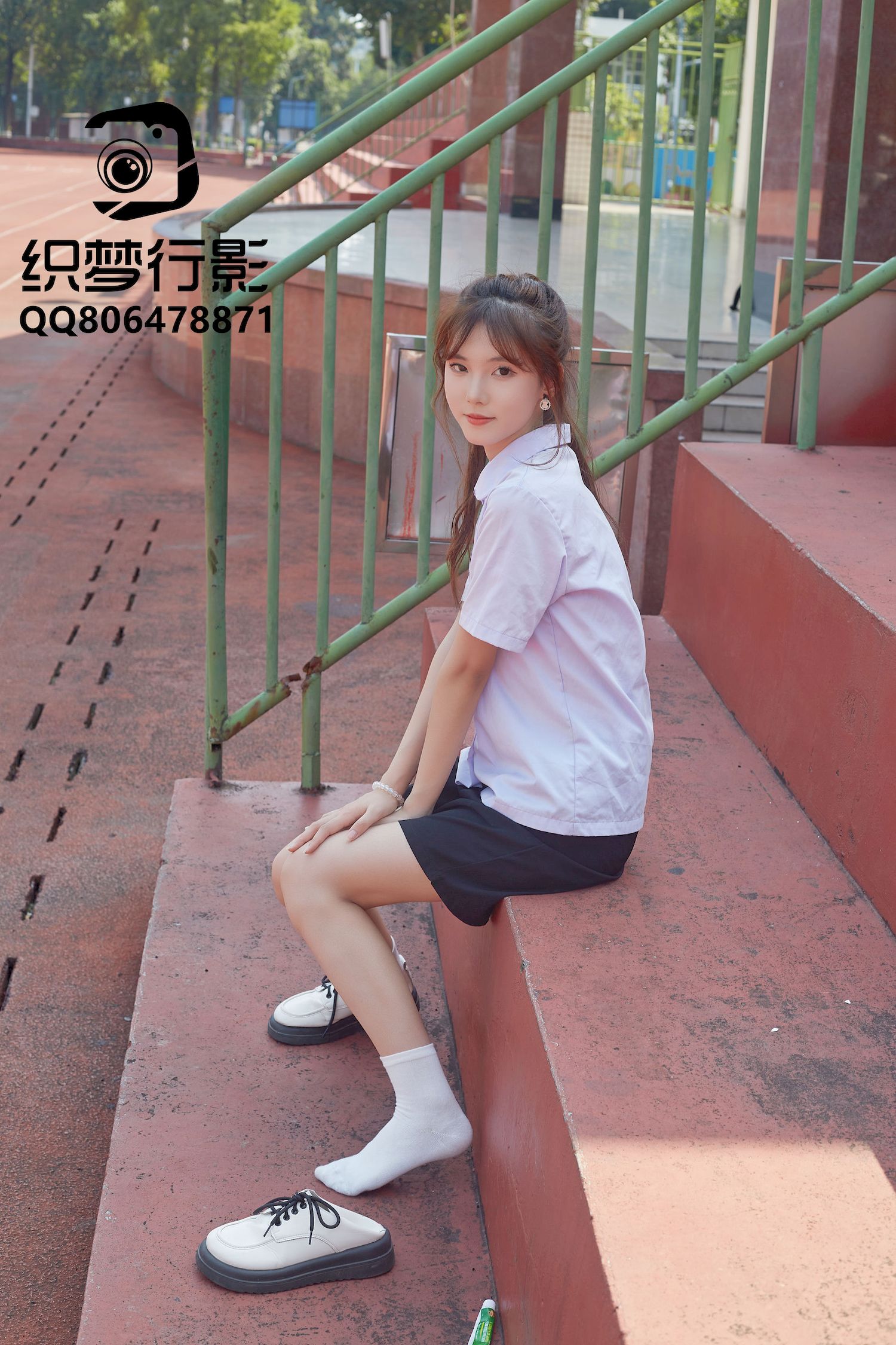 清新美女学妹驾到学校学院风主题写真