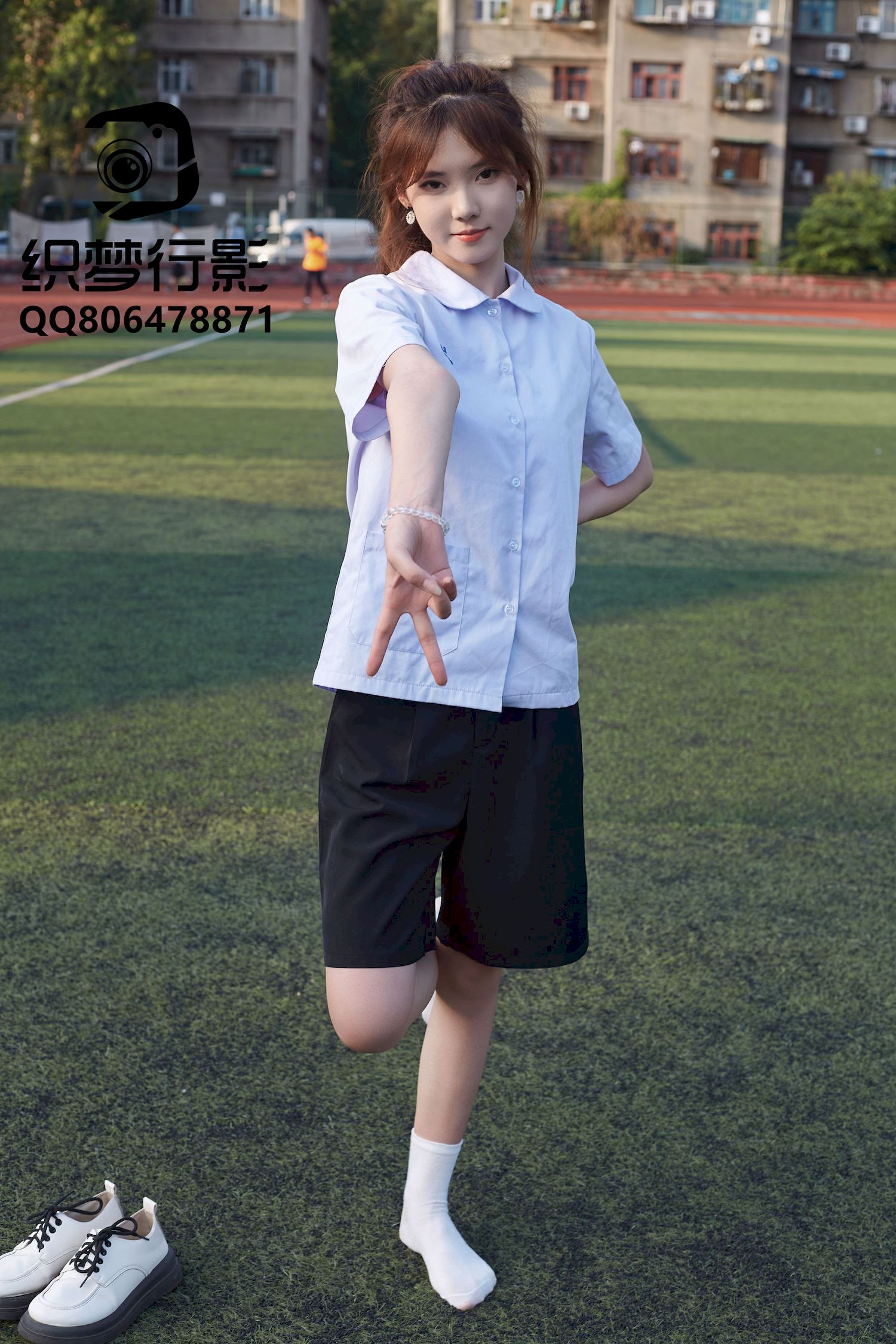 清新美女学妹驾到学校学院风主题写真