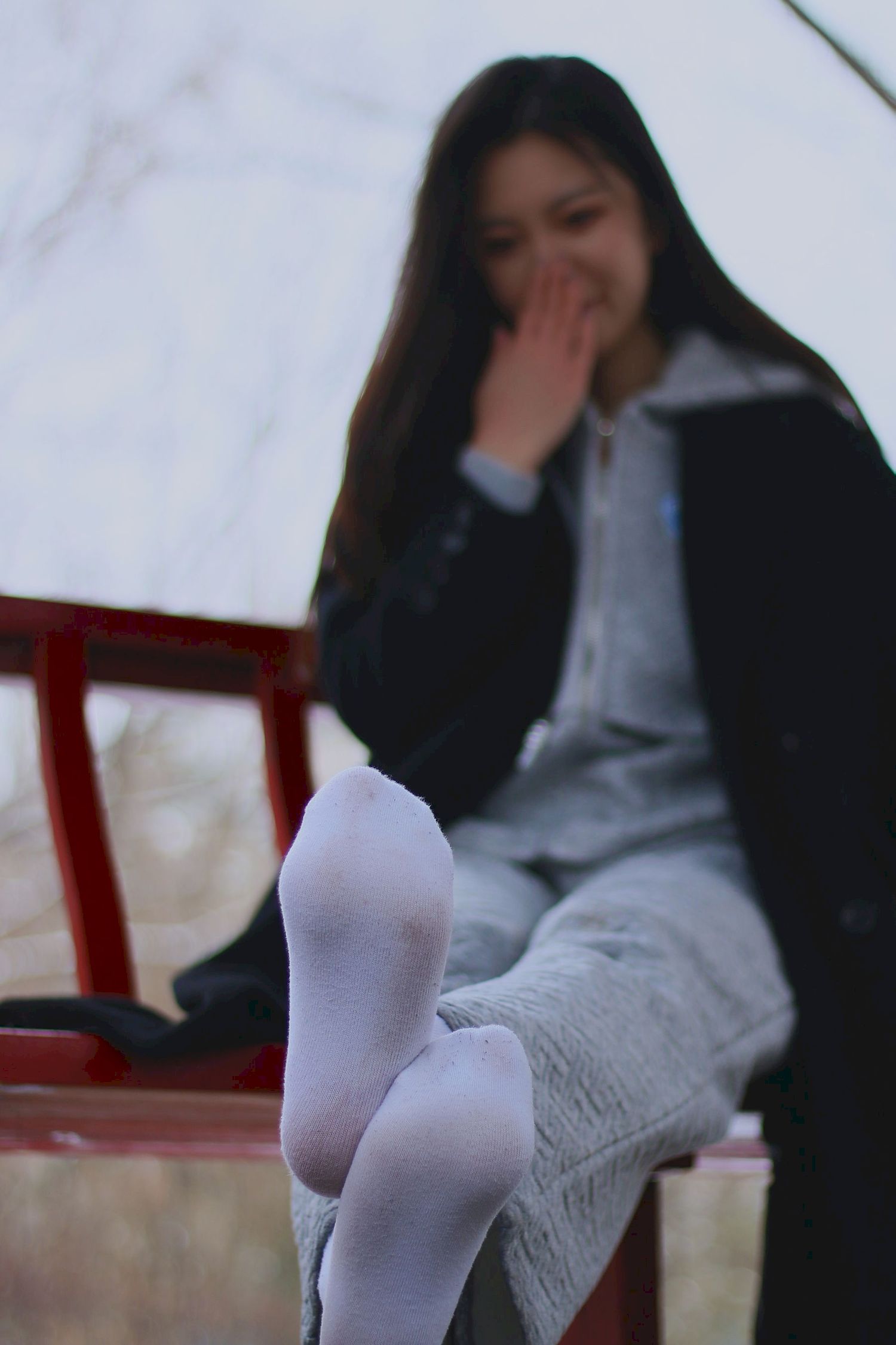 长发美女天寒地冻踏雪无痕雪景主题写真