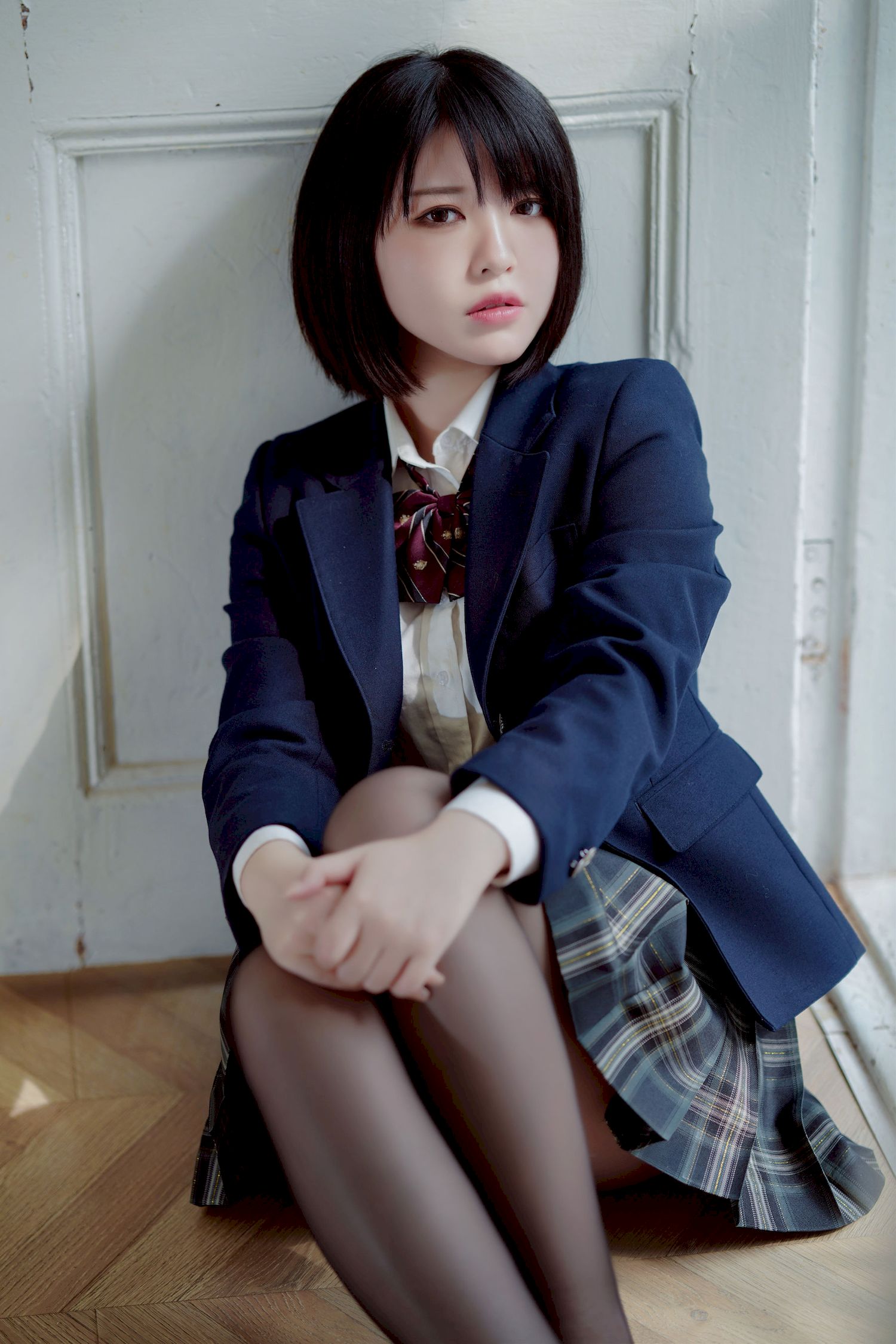 半半子_黑丝JK制服彼女の主题性感写真