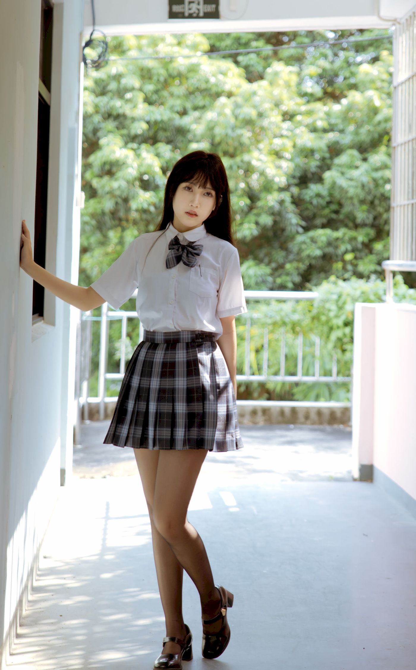 不呆猫学生装+JK制服妩媚写真