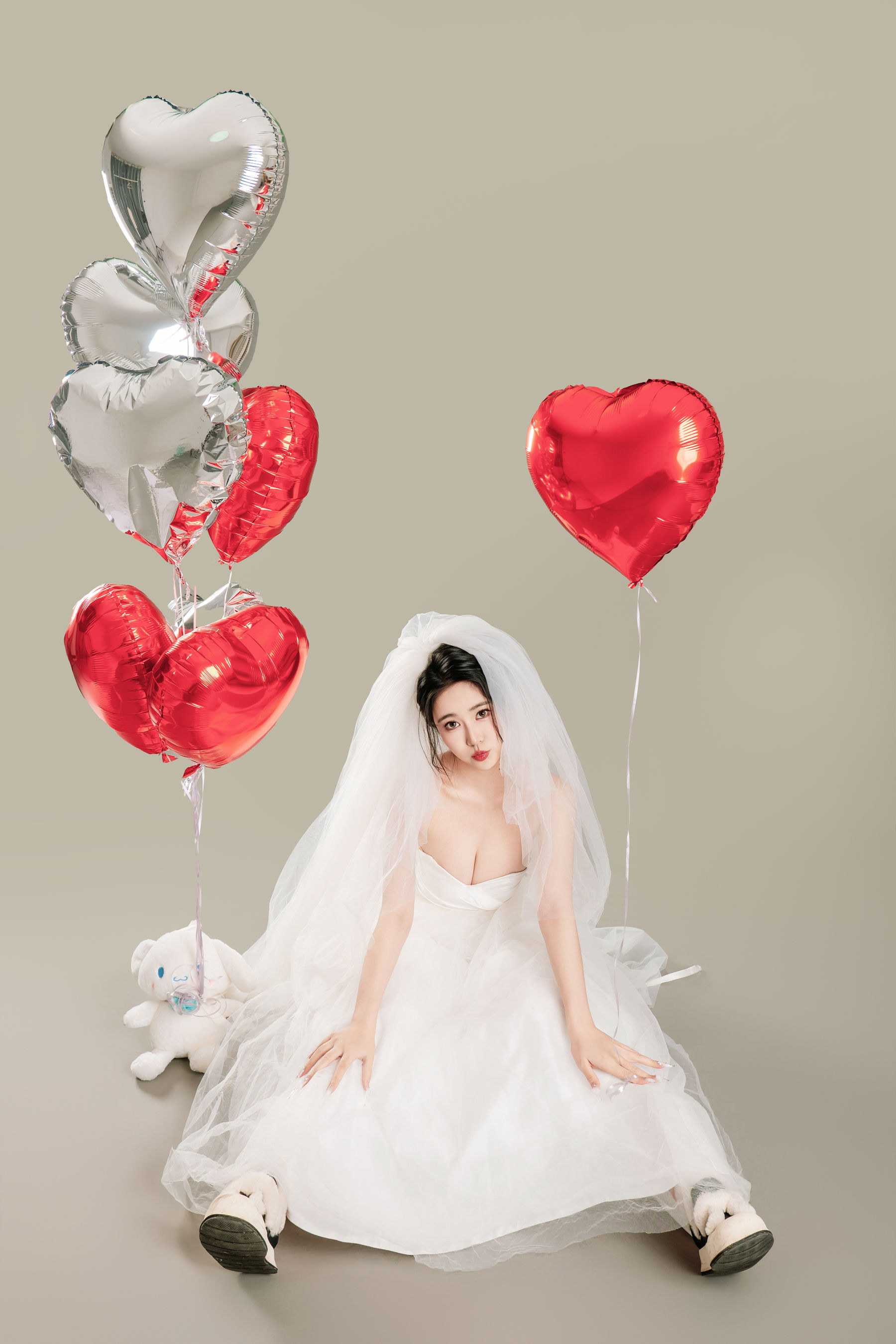 Nnian白色婚纱LOVE情人节特别篇摄影写真