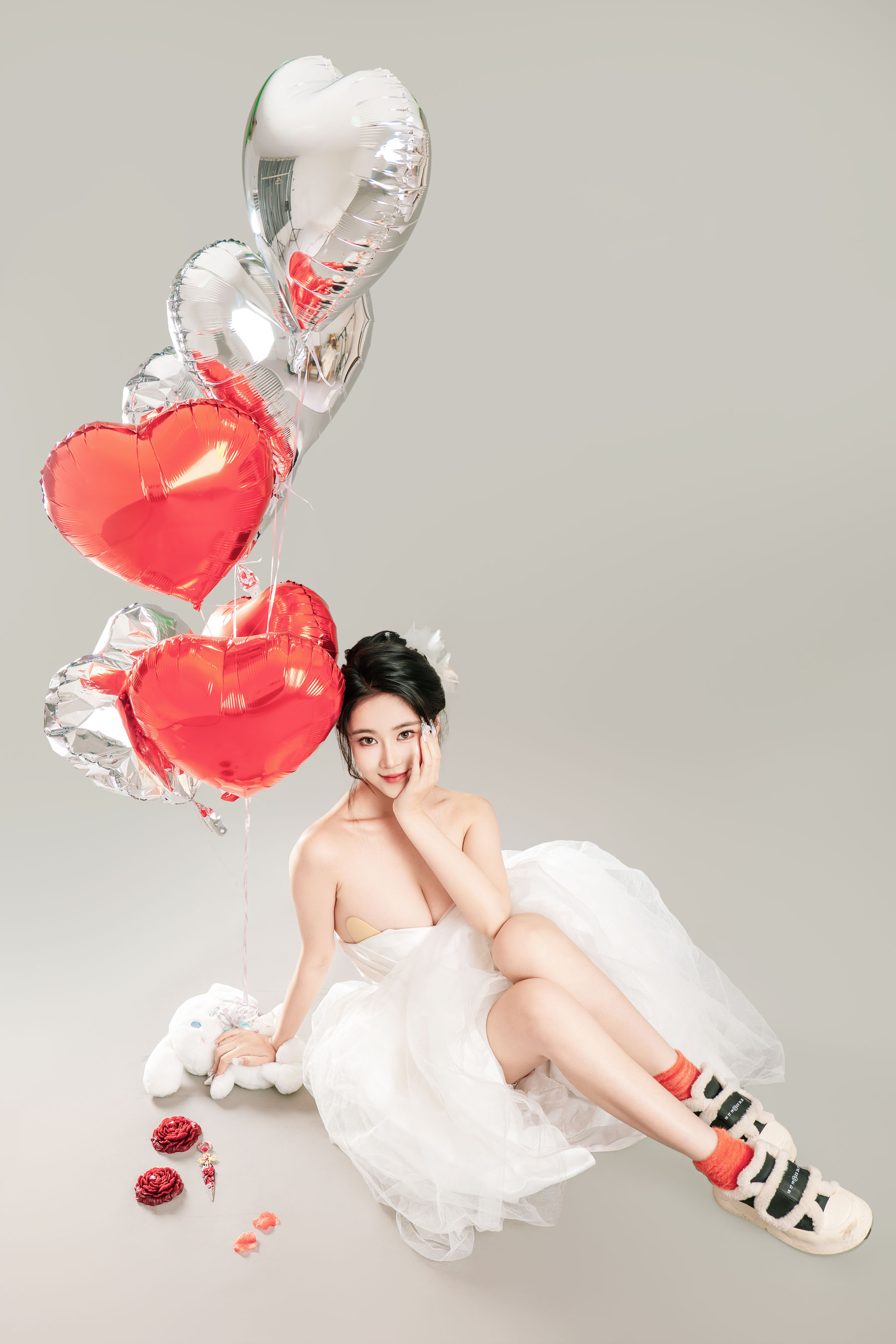 Nnian白色婚纱LOVE情人节特别篇摄影写真