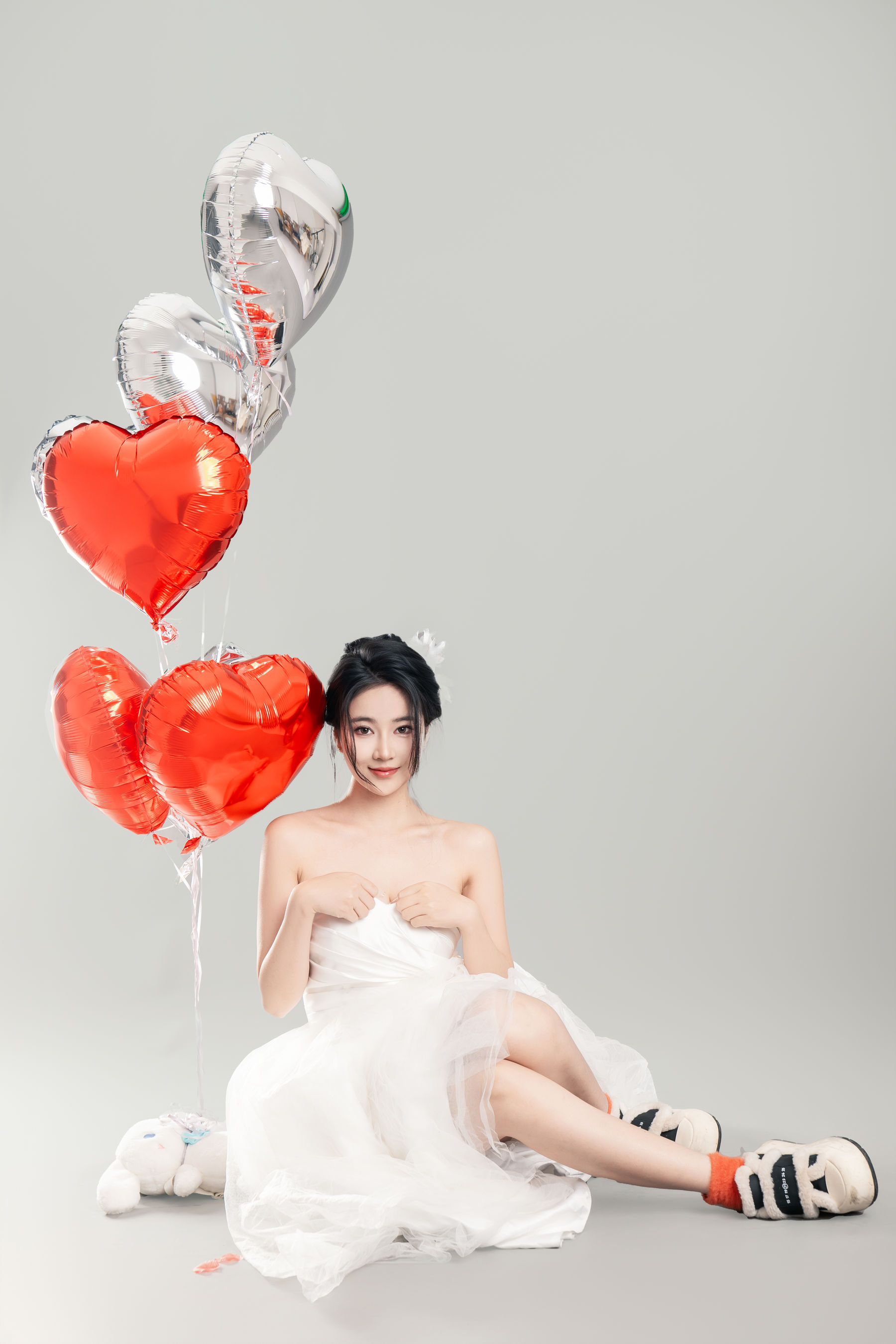 Nnian白色婚纱LOVE情人节特别篇摄影写真