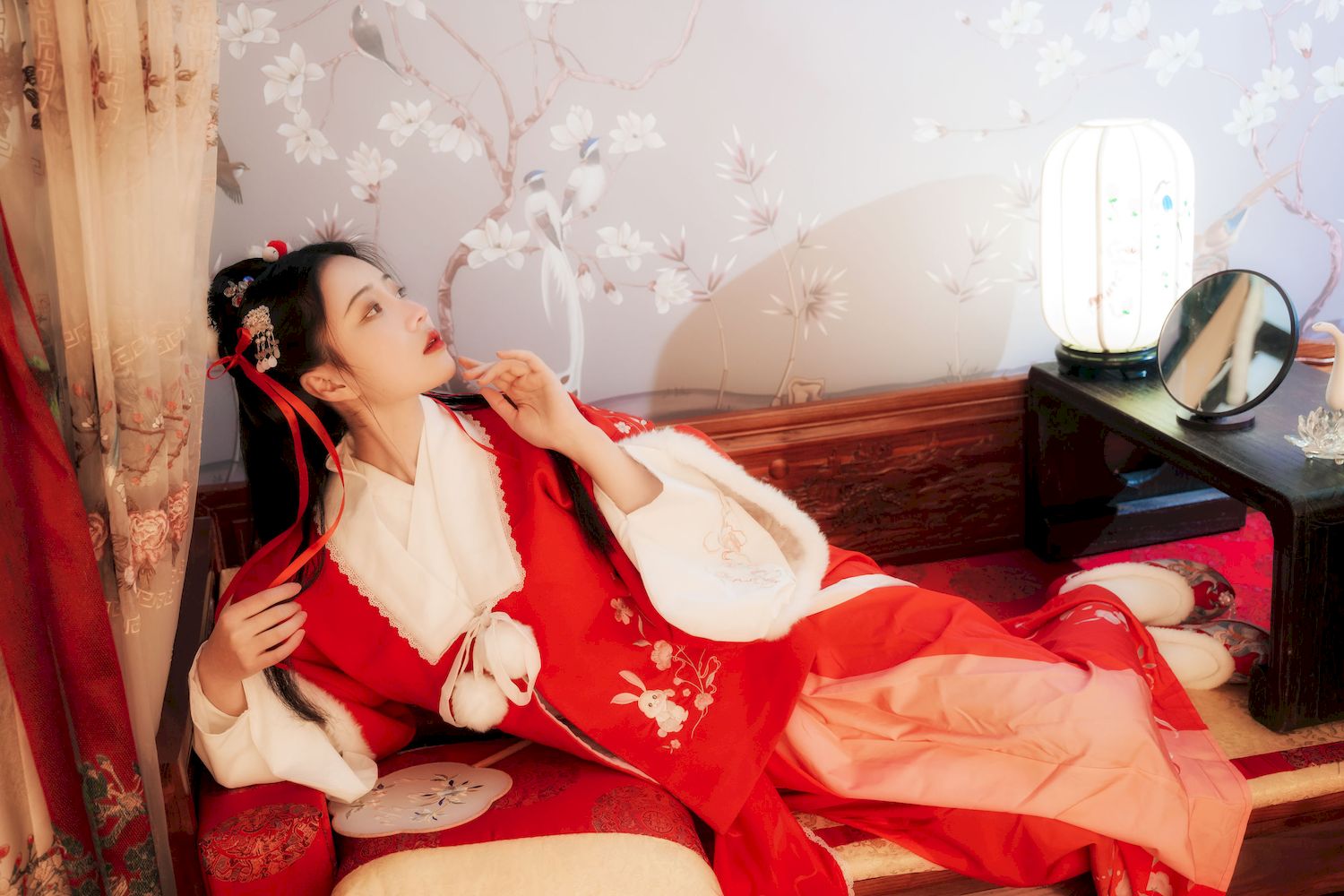 古典美女Nnian拜年服喜庆写真