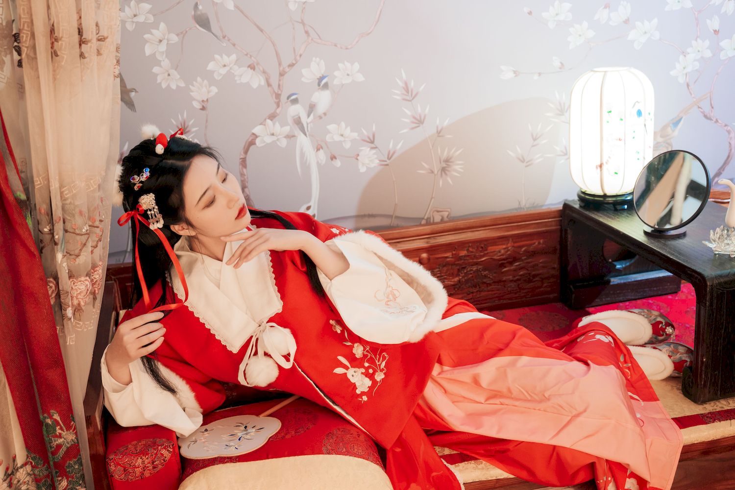 古典美女Nnian拜年服喜庆写真