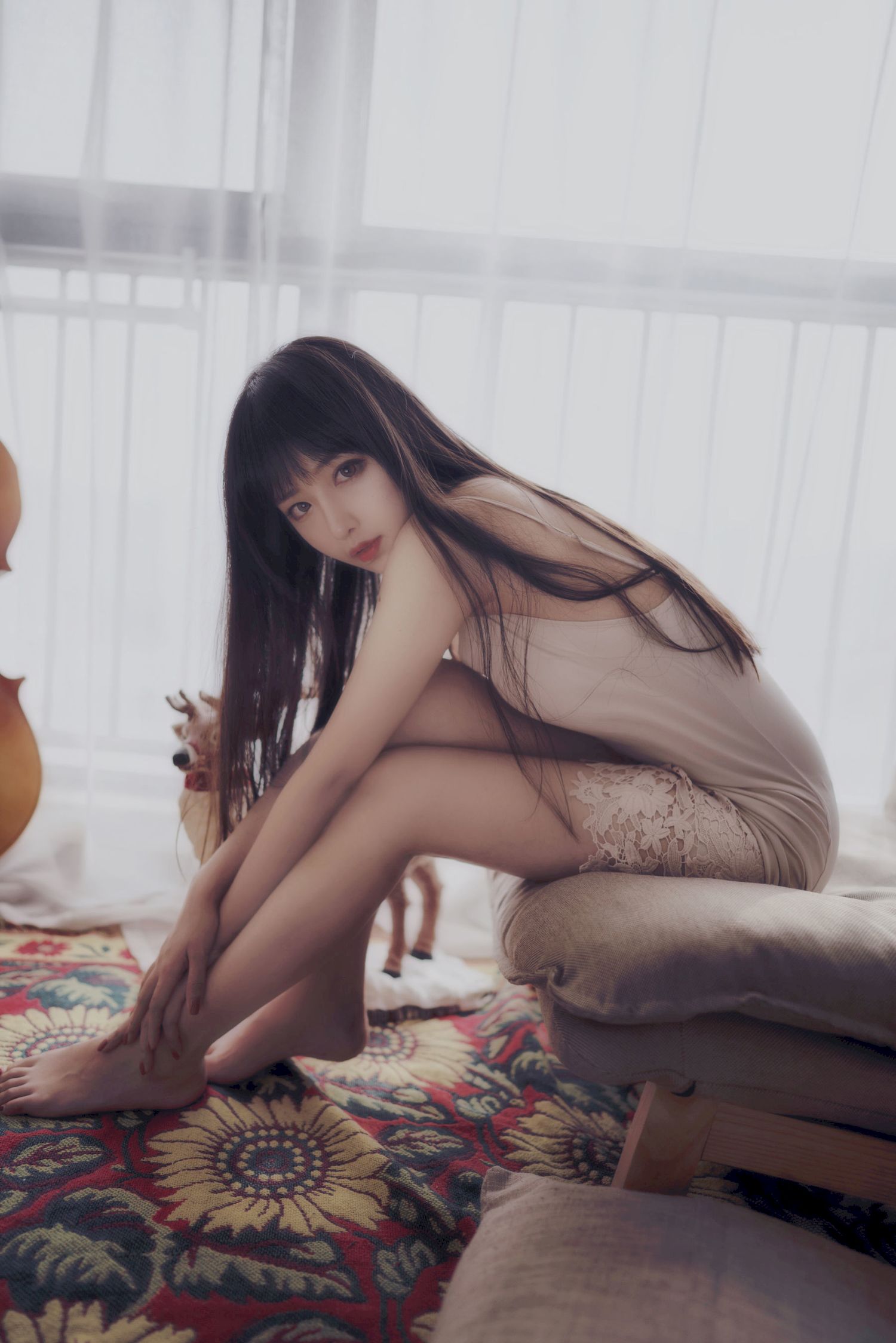 Shika小鹿鹿娇好颜值白色服饰私房写真