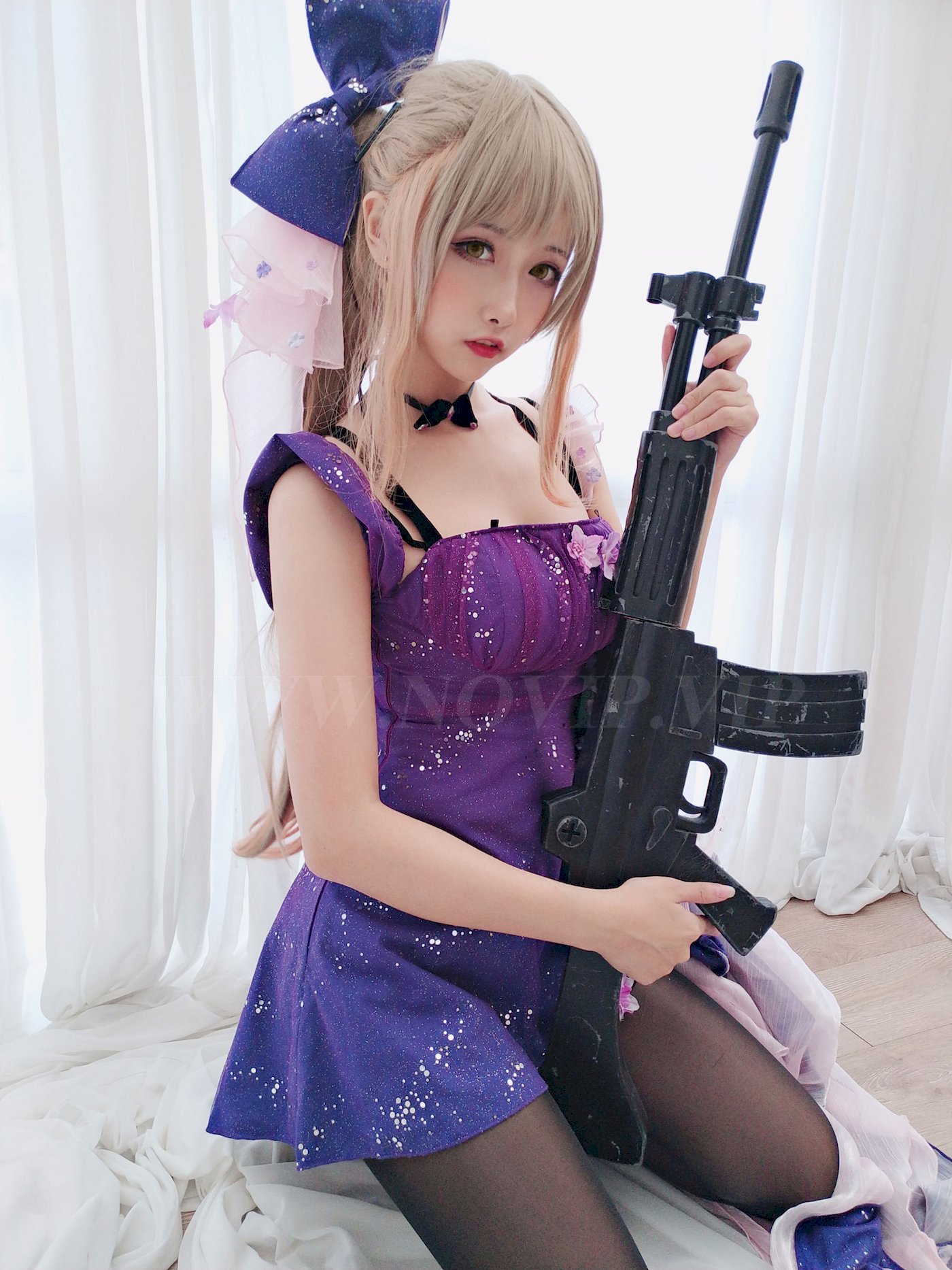 Momoko葵葵黑丝美腿紫色长裙COS K2