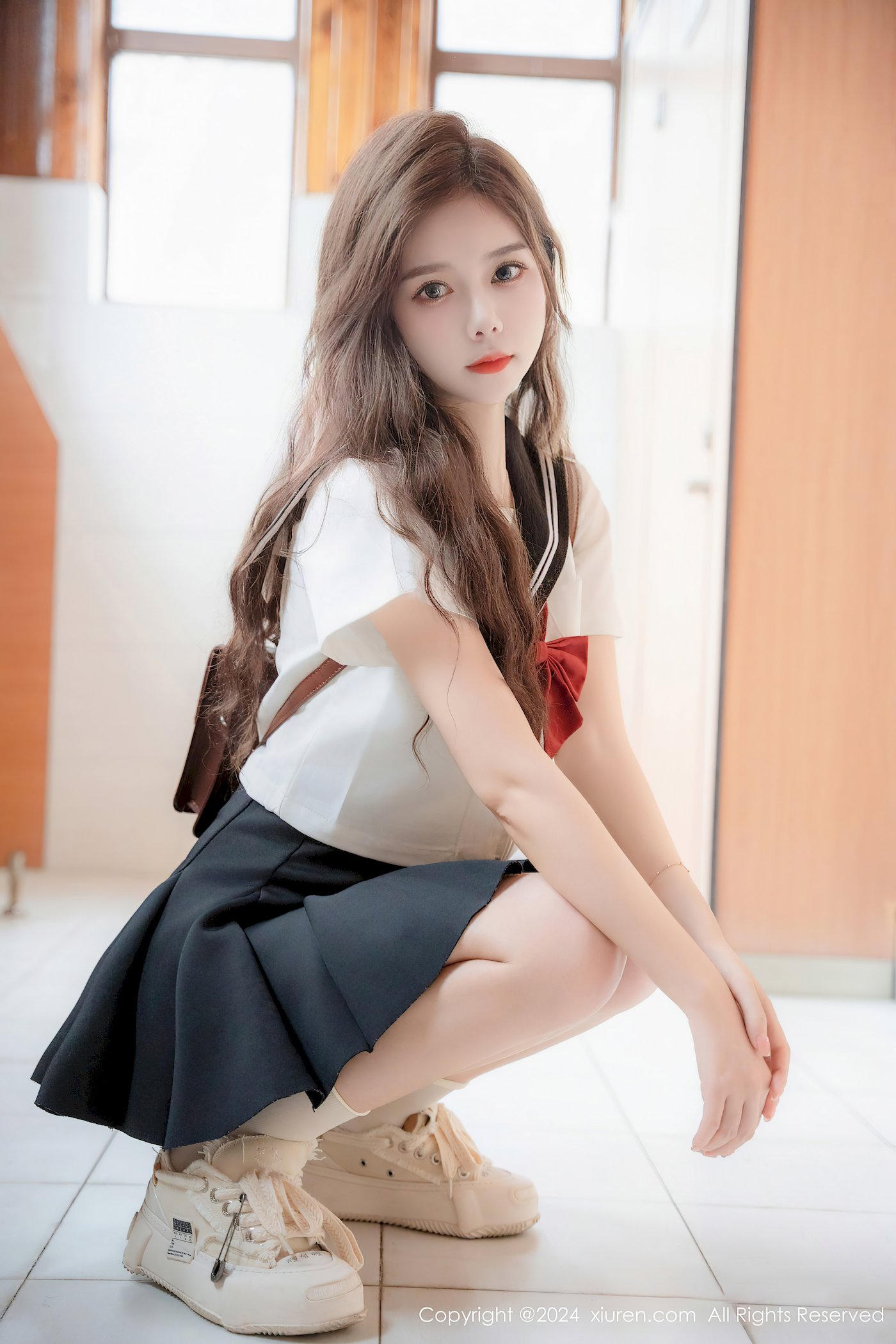 拍黄瓜girl修长美腿搭配JK制服首套写真