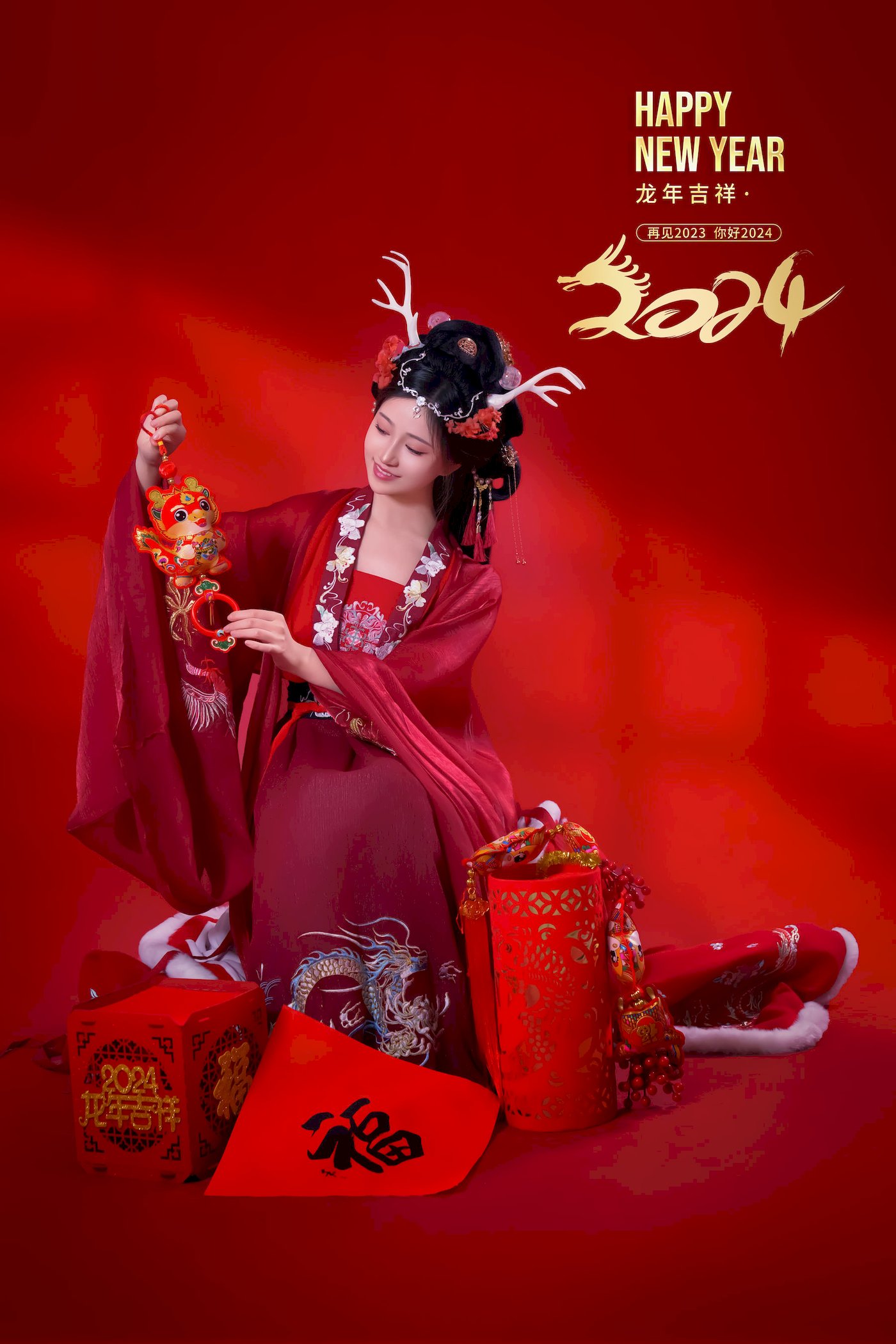 网络美女Nnian红色古典服饰龙年吉祥主题