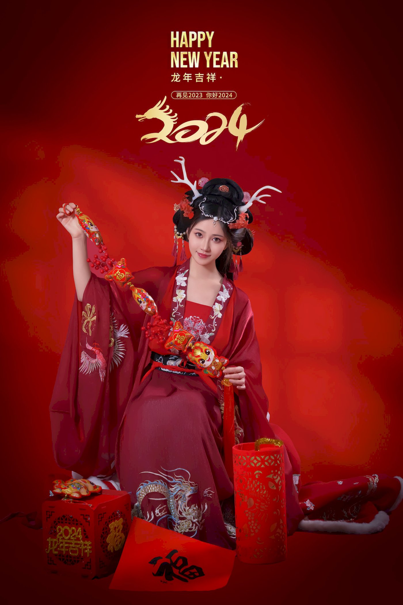 网络美女Nnian红色古典服饰龙年吉祥主题
