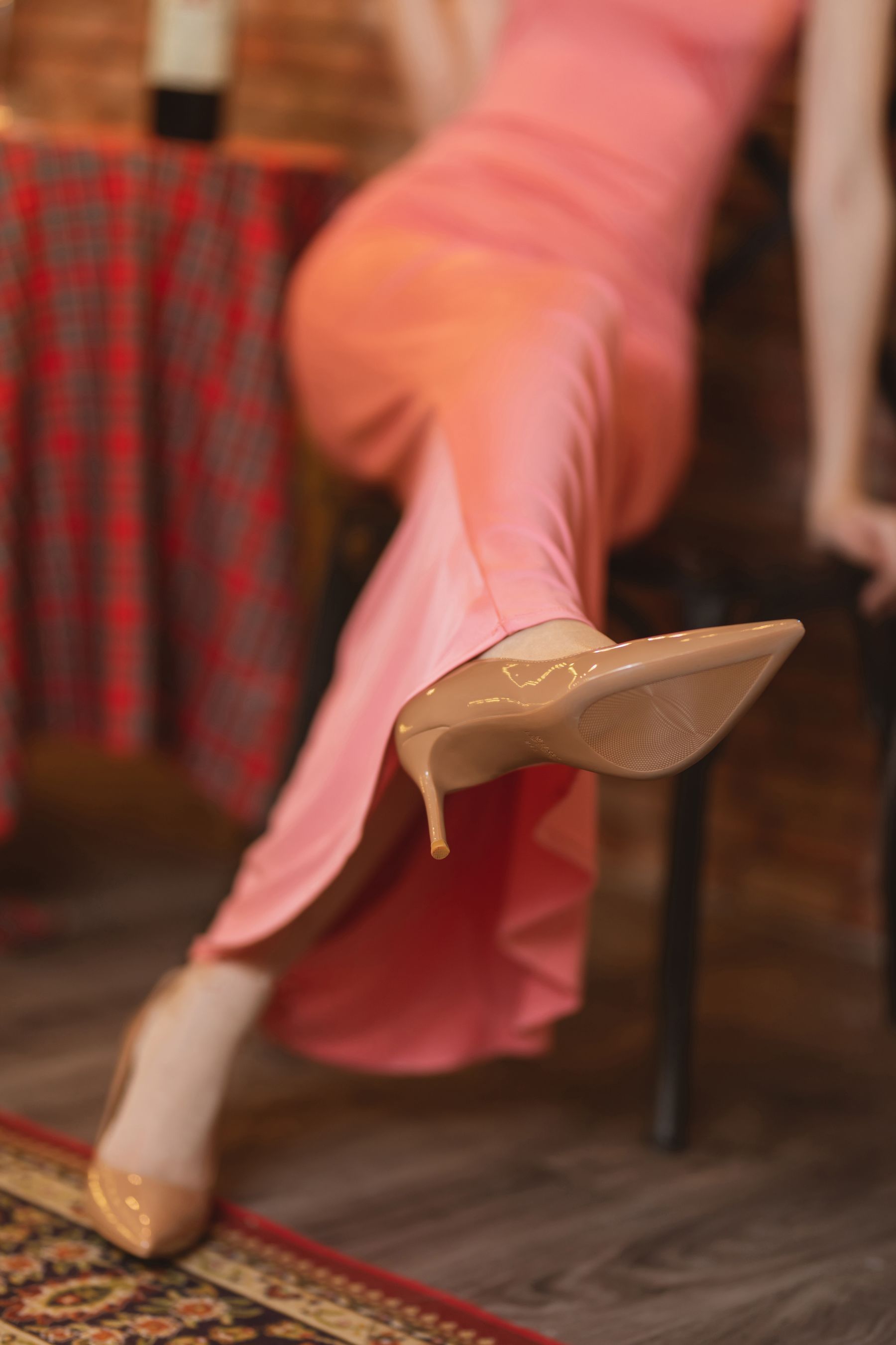 许岚LAN冷艳清纯面容粉色长裙魅力十足