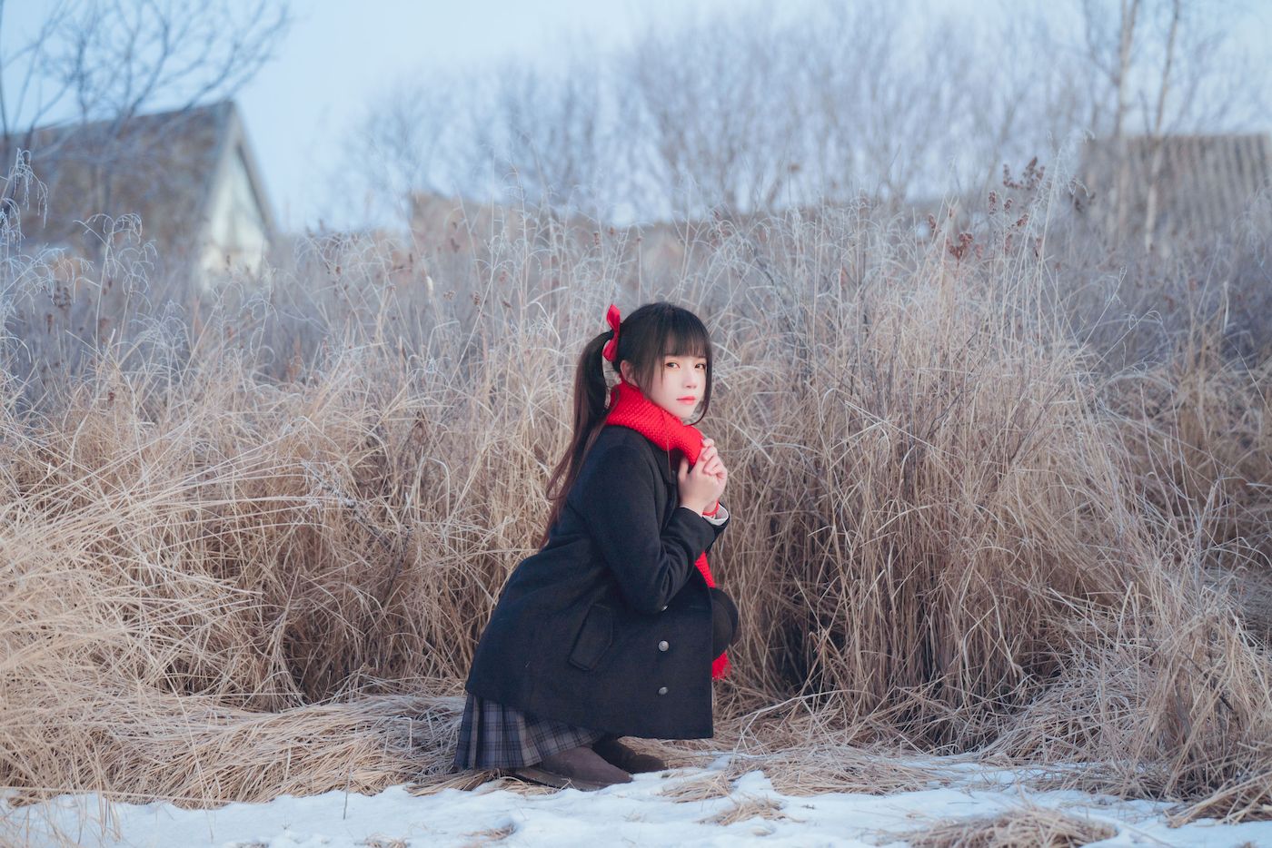 桜桃喵红色大围巾校服格子裙清纯风